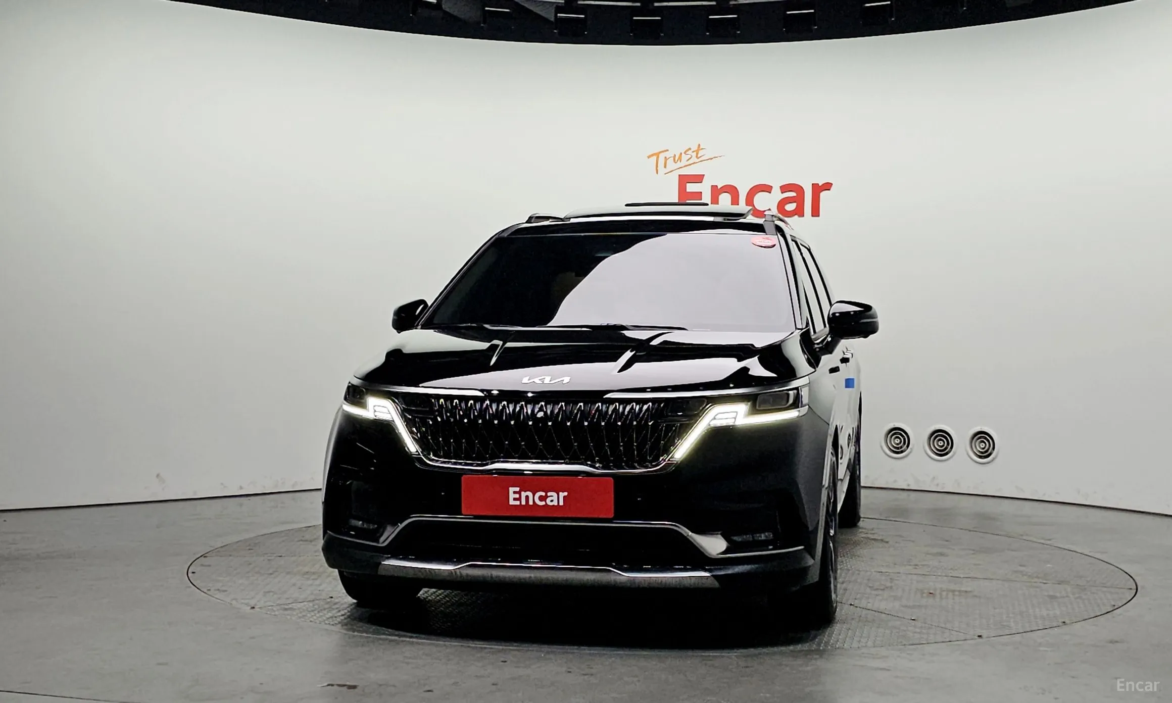 Kia Carnival Gen 4 превью 3