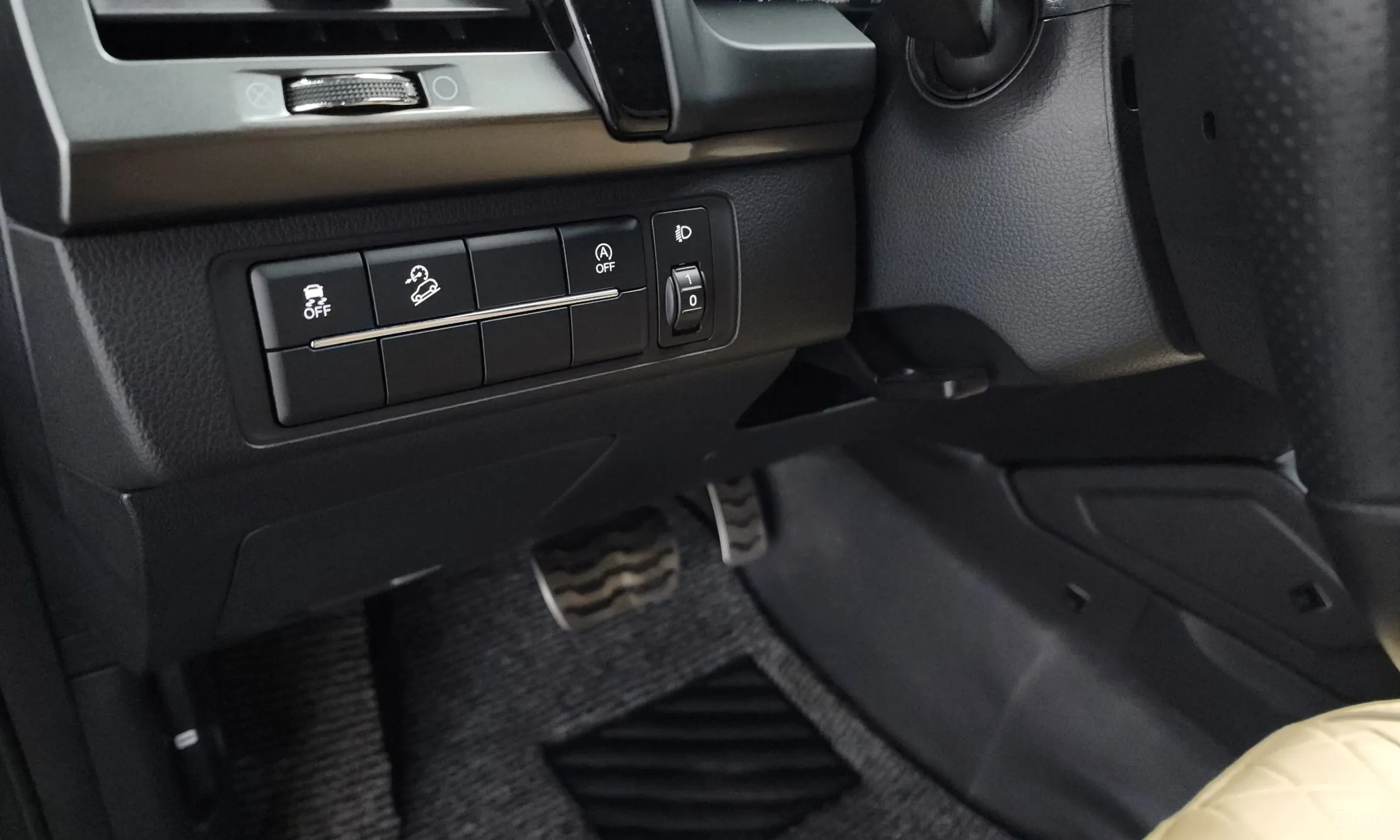 KG Mobility (SsangYong) Rexton Sports Khan превью 14