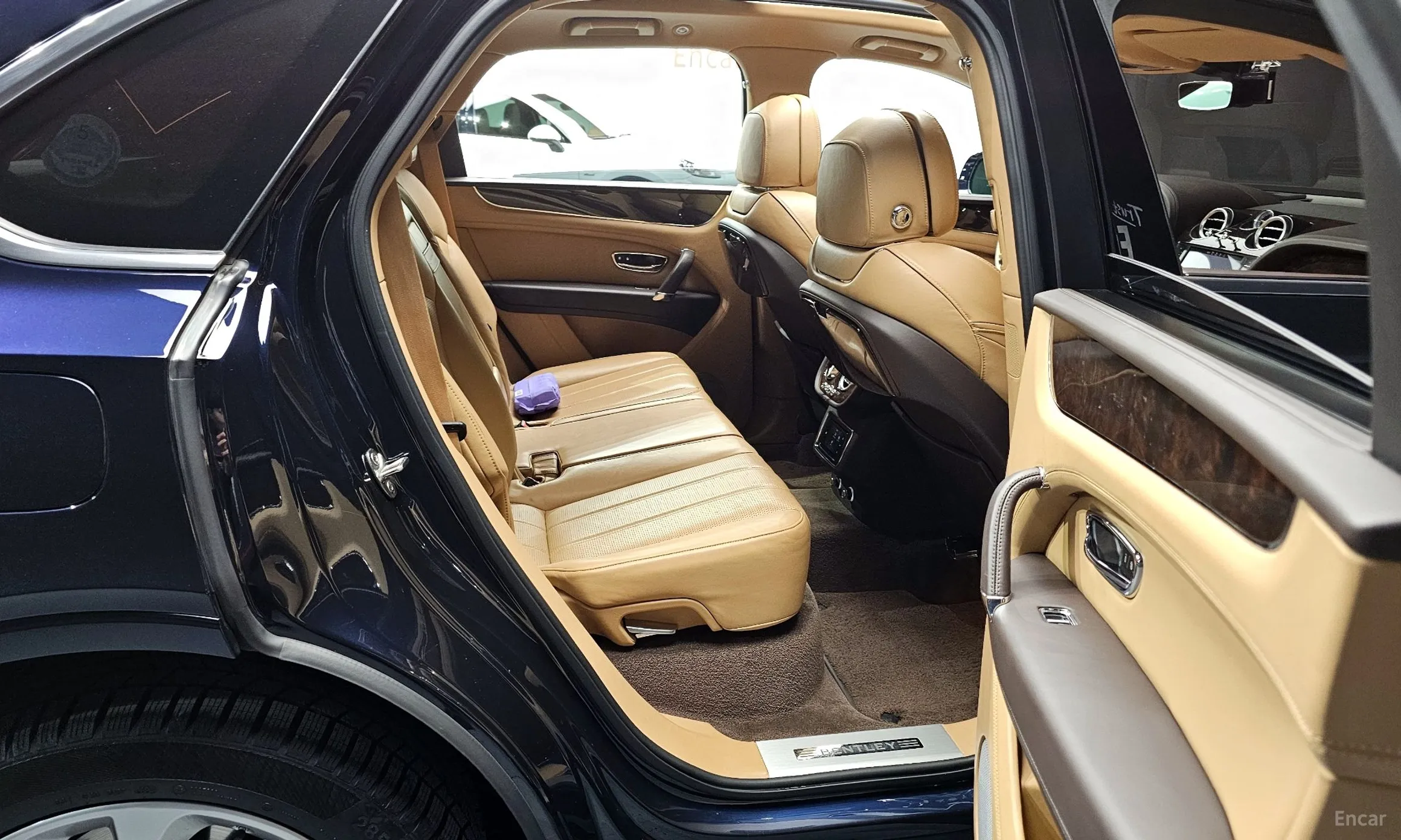 Bentley Bentayga превью 12