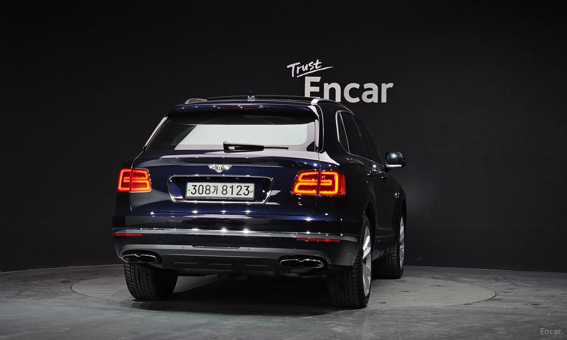 Bentley Bentayga превью 4