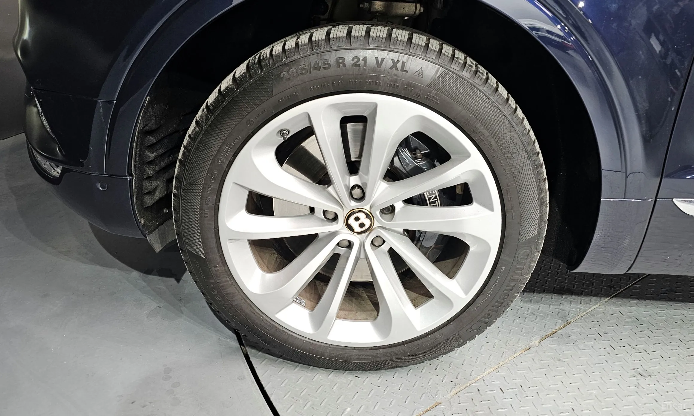 Bentley Bentayga превью 5