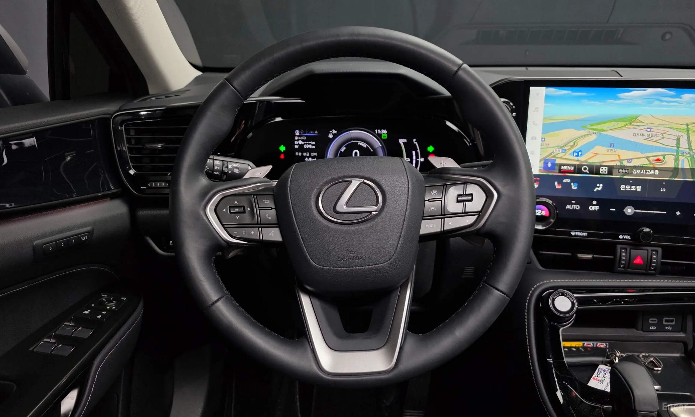 Lexus NX450h + 2nd Gen превью 13