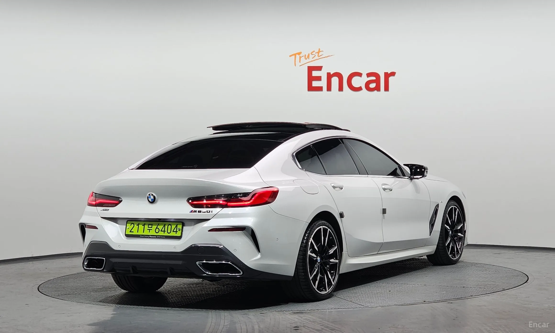 BMW 8-series (G15)