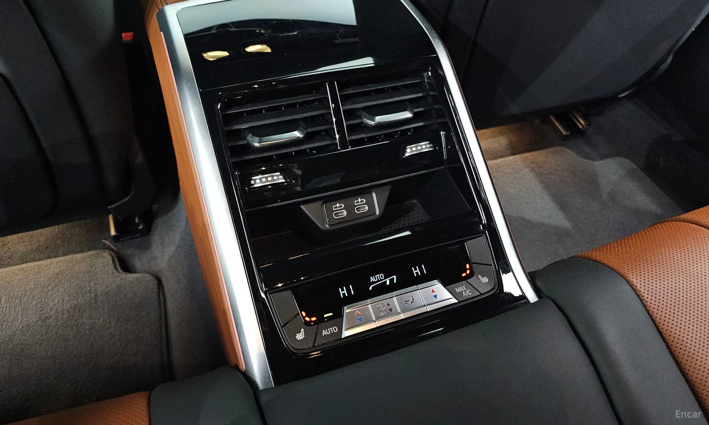 BMW 8-series (G15) превью 18