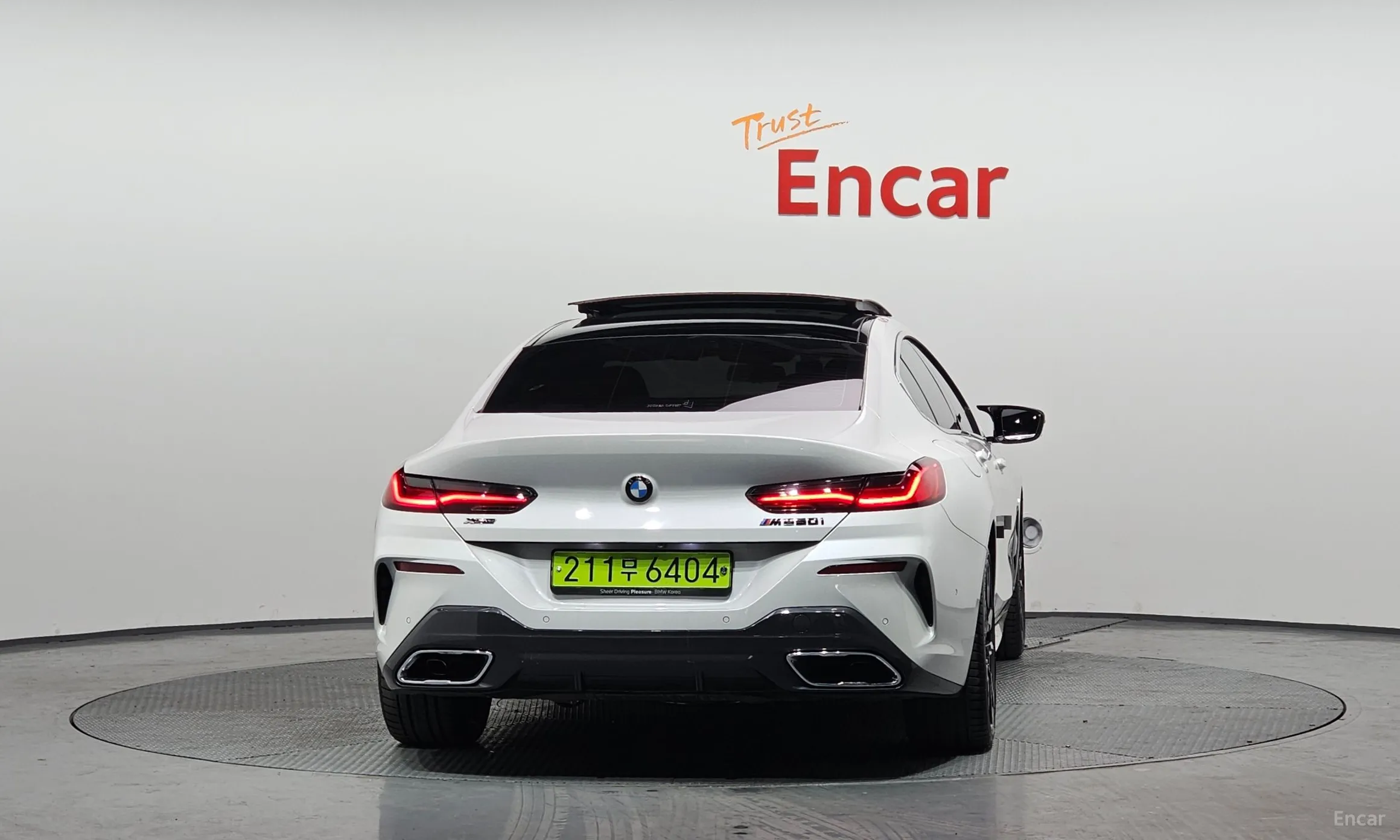 BMW 8-series (G15) превью 4