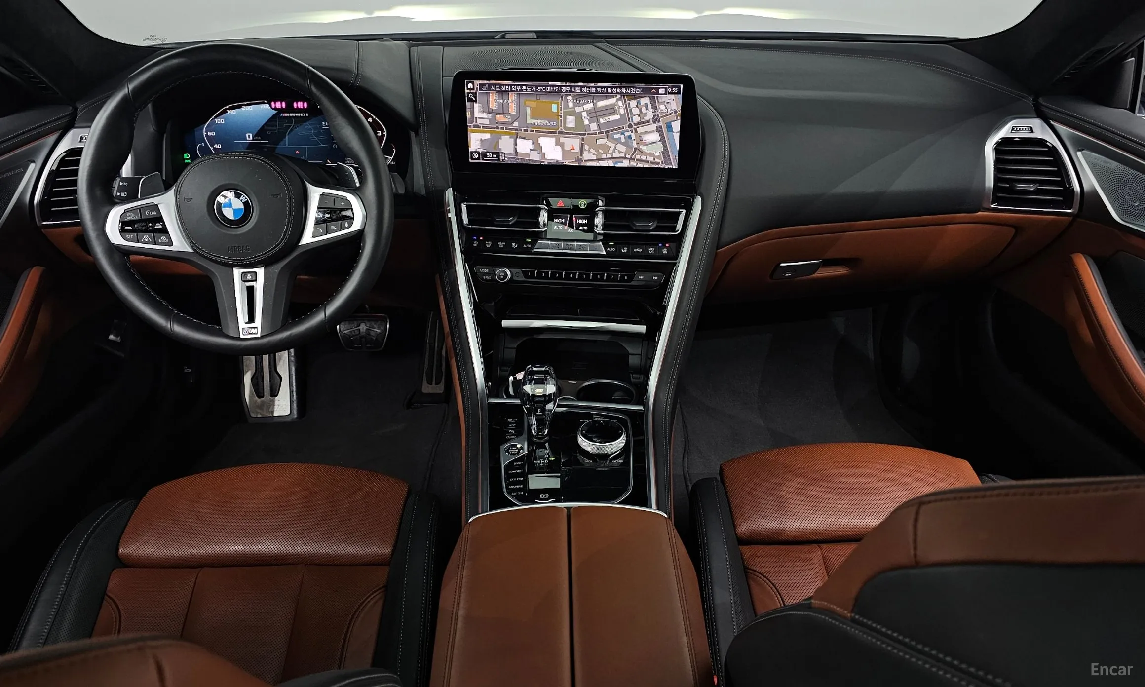 BMW 8-series (G15) превью 7