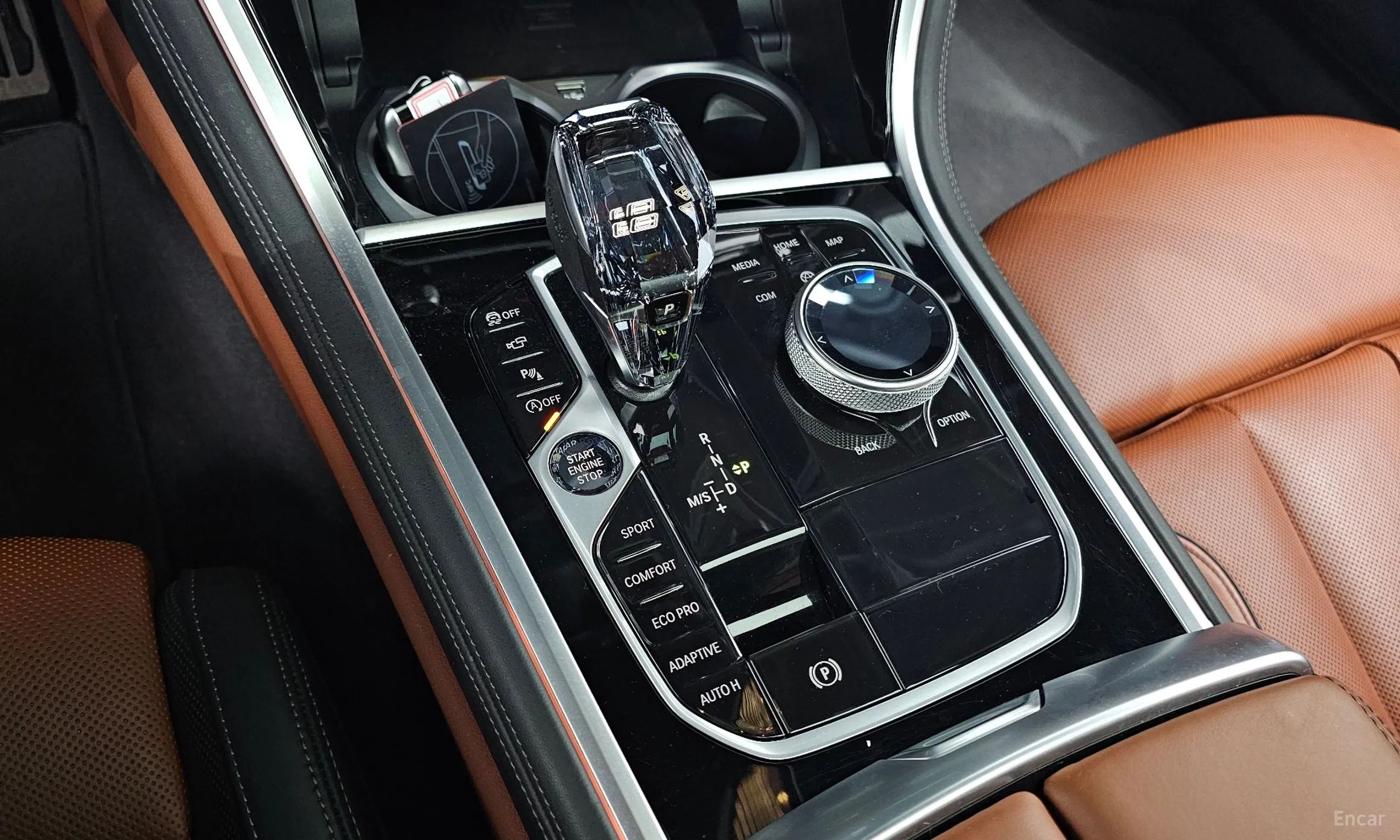BMW 8-series (G15) превью 9