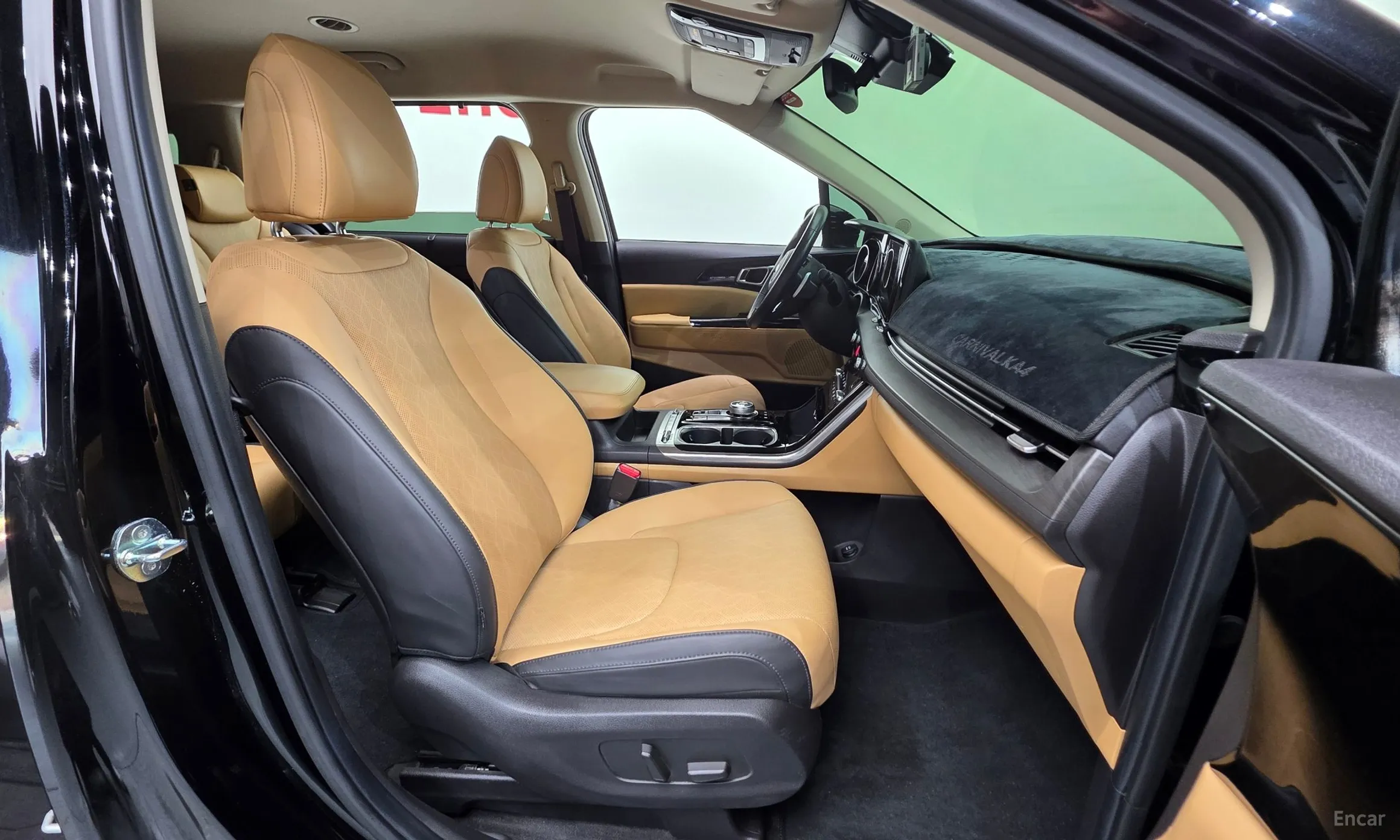 Kia Carnival Gen 4 превью 10