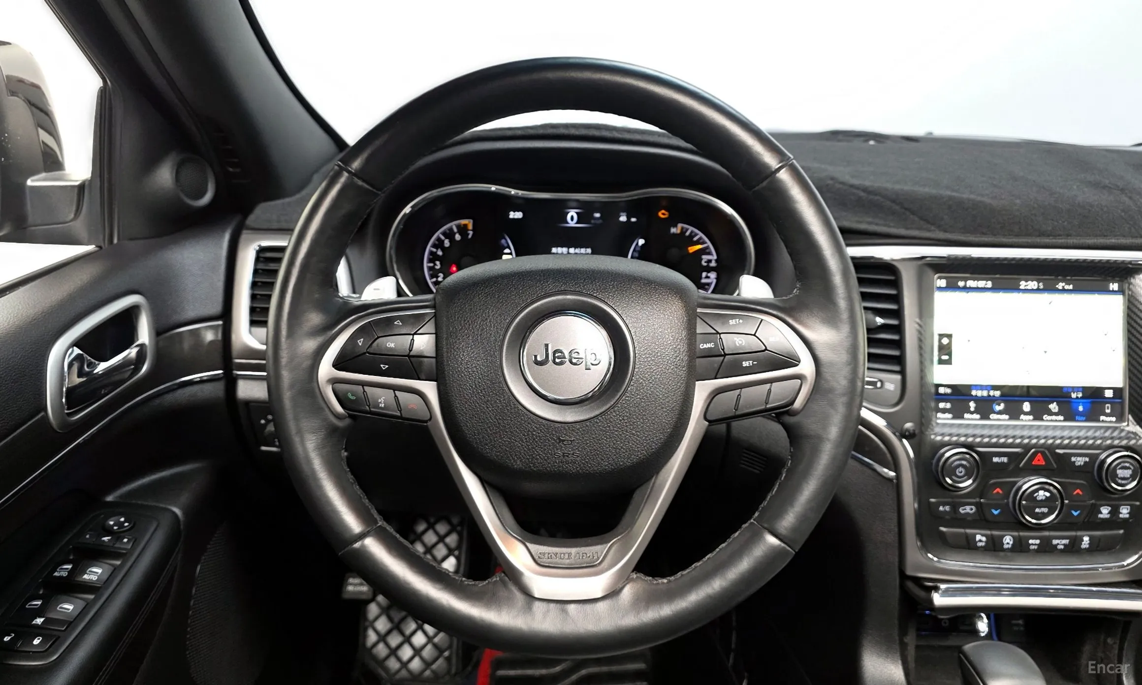 Jeep Grand Cherokee превью 13