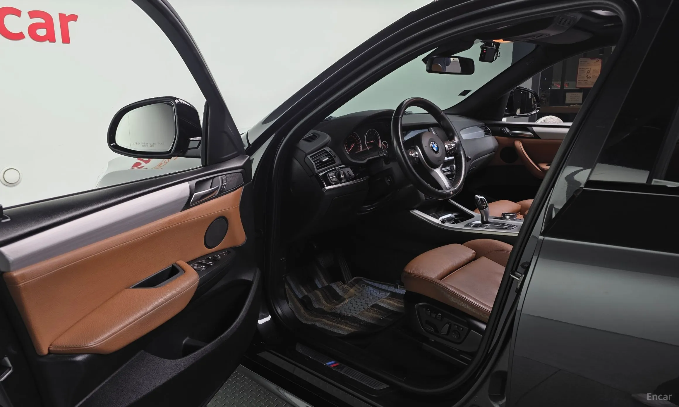 BMW X4 (F26) превью 10