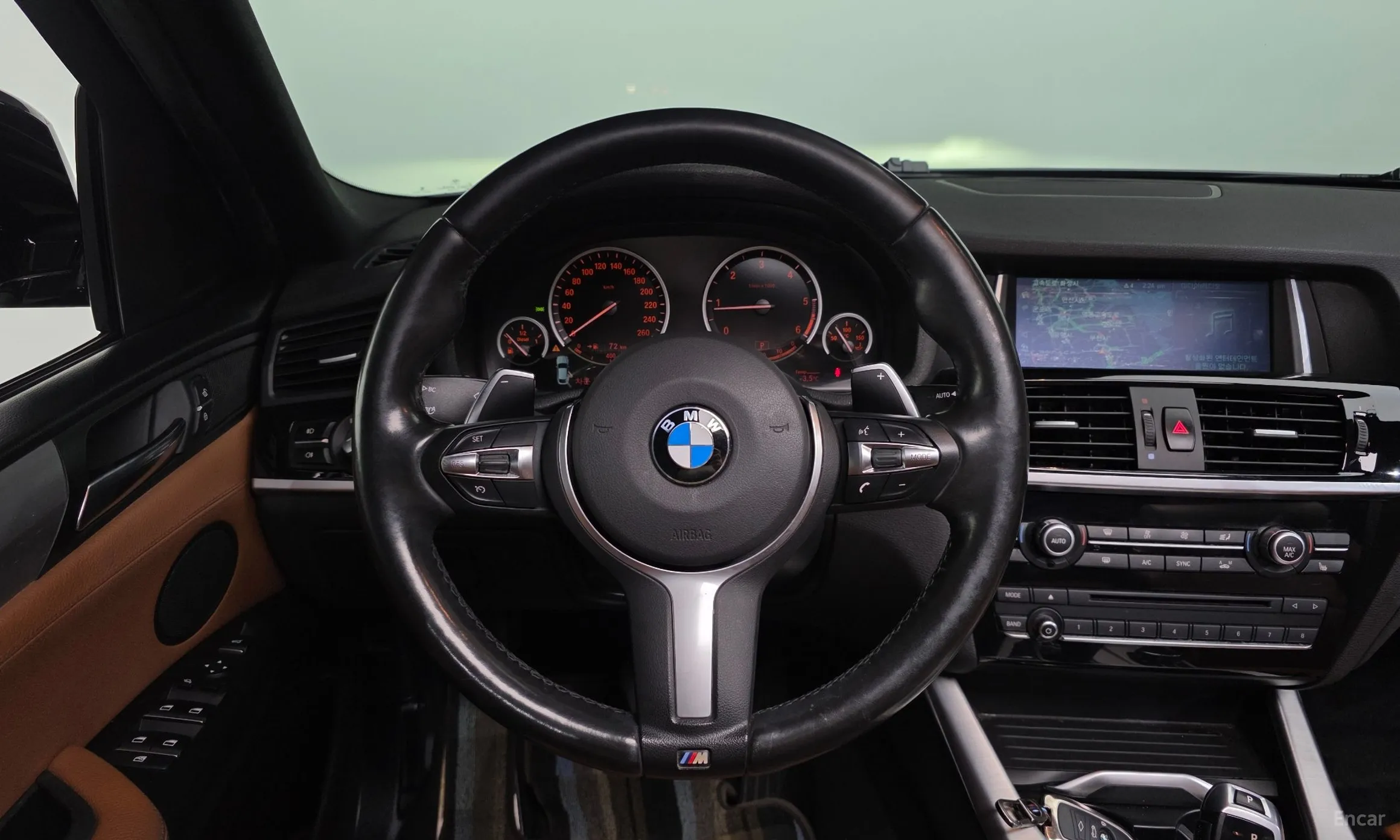 BMW X4 (F26) превью 13