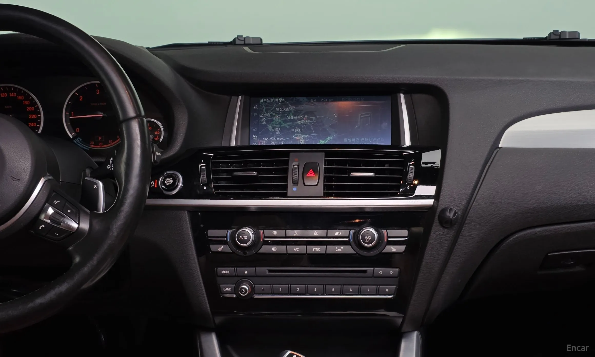 BMW X4 (F26) превью 14