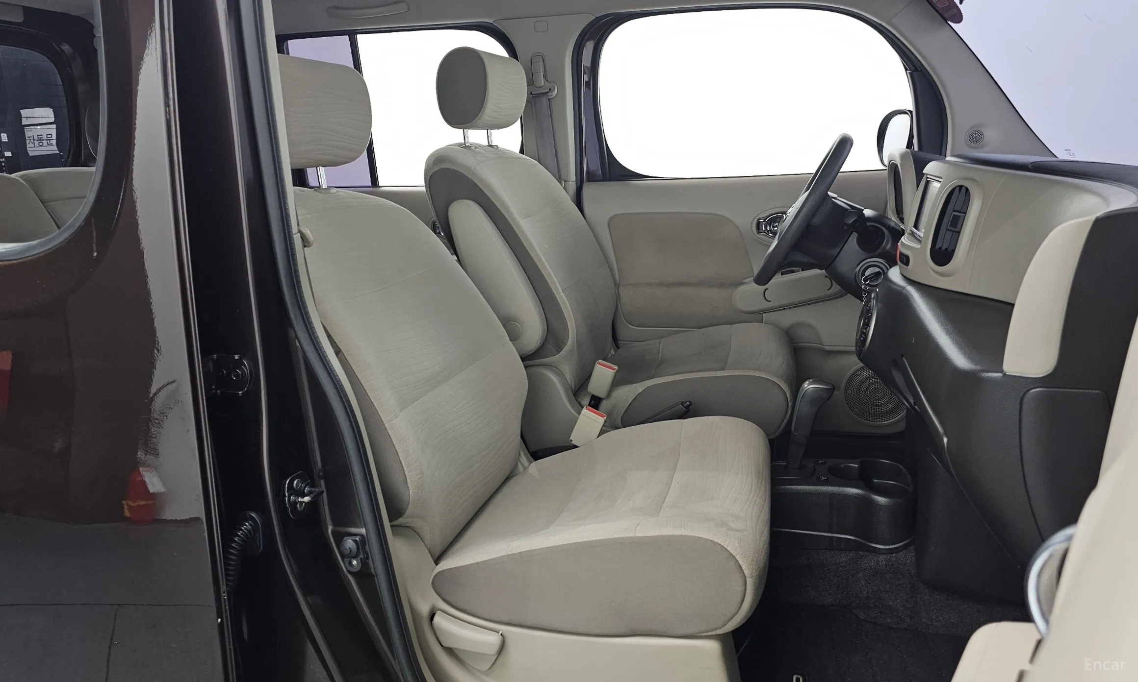 Nissan Cube превью 10