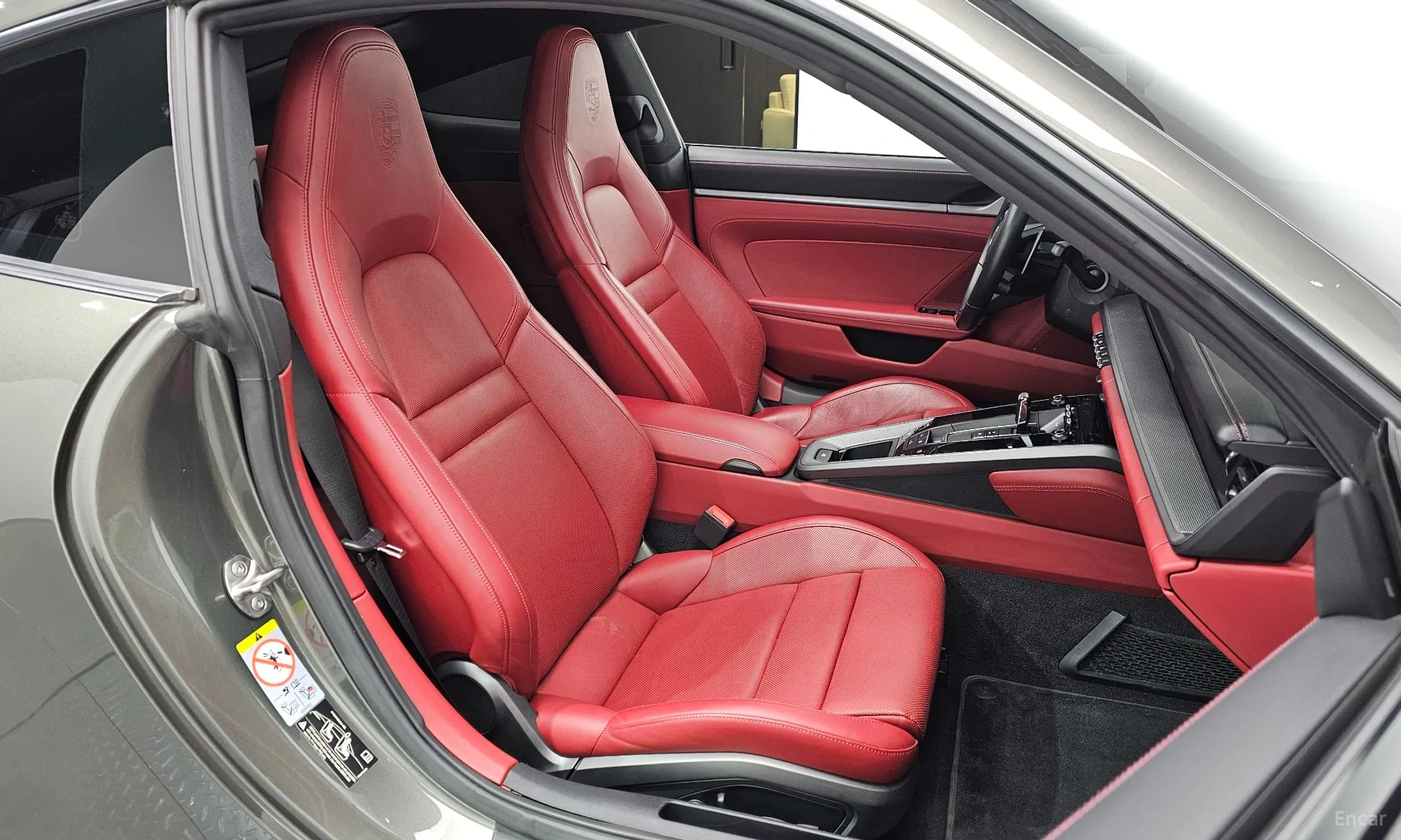 Porsche 911 (992) превью 10