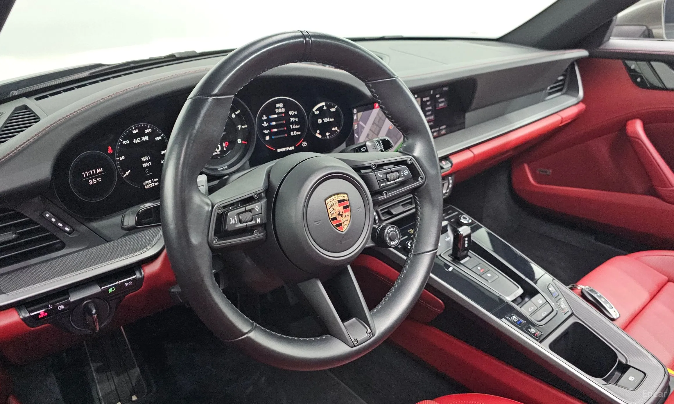 Porsche 911 (992) превью 12