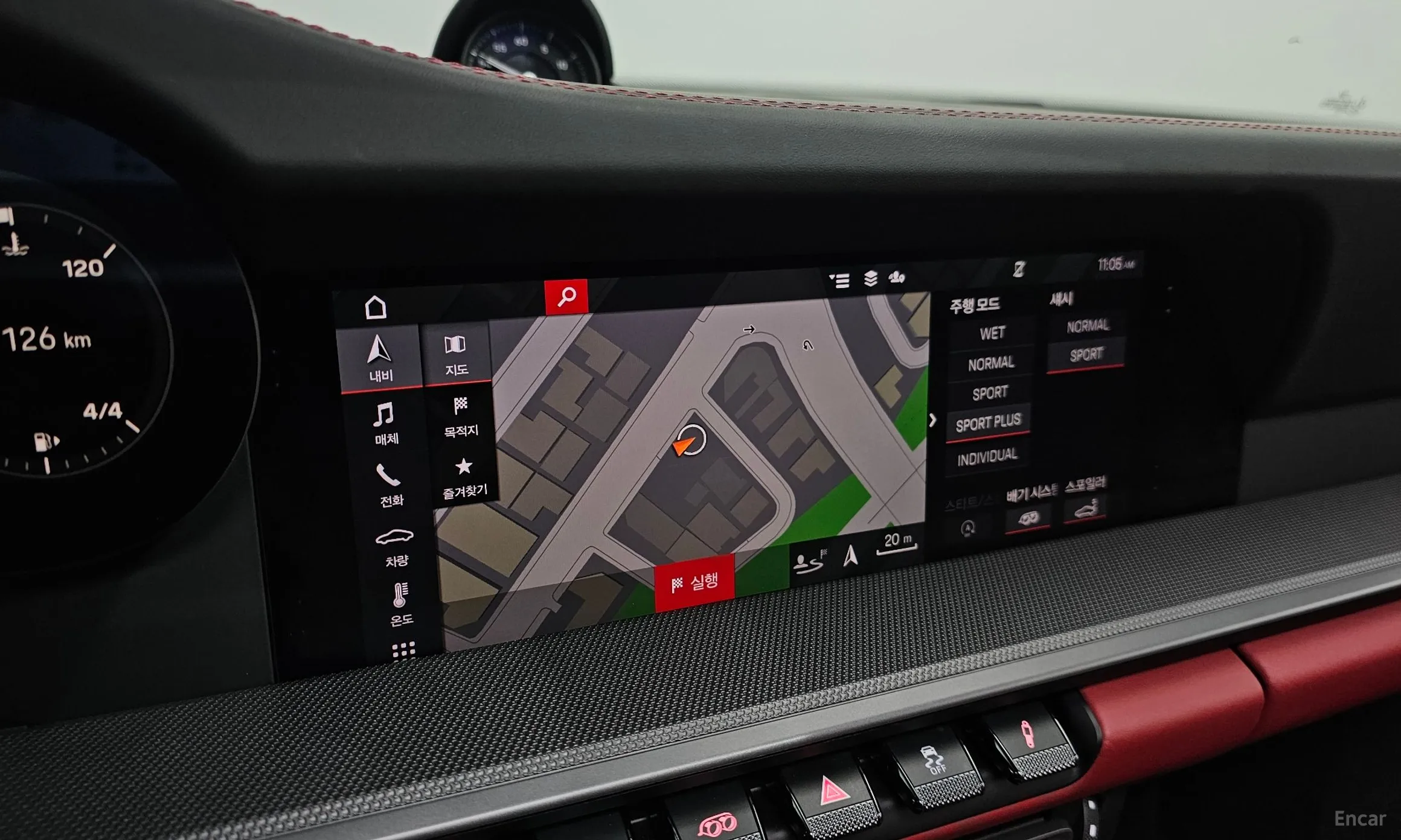 Porsche 911 (992) превью 13