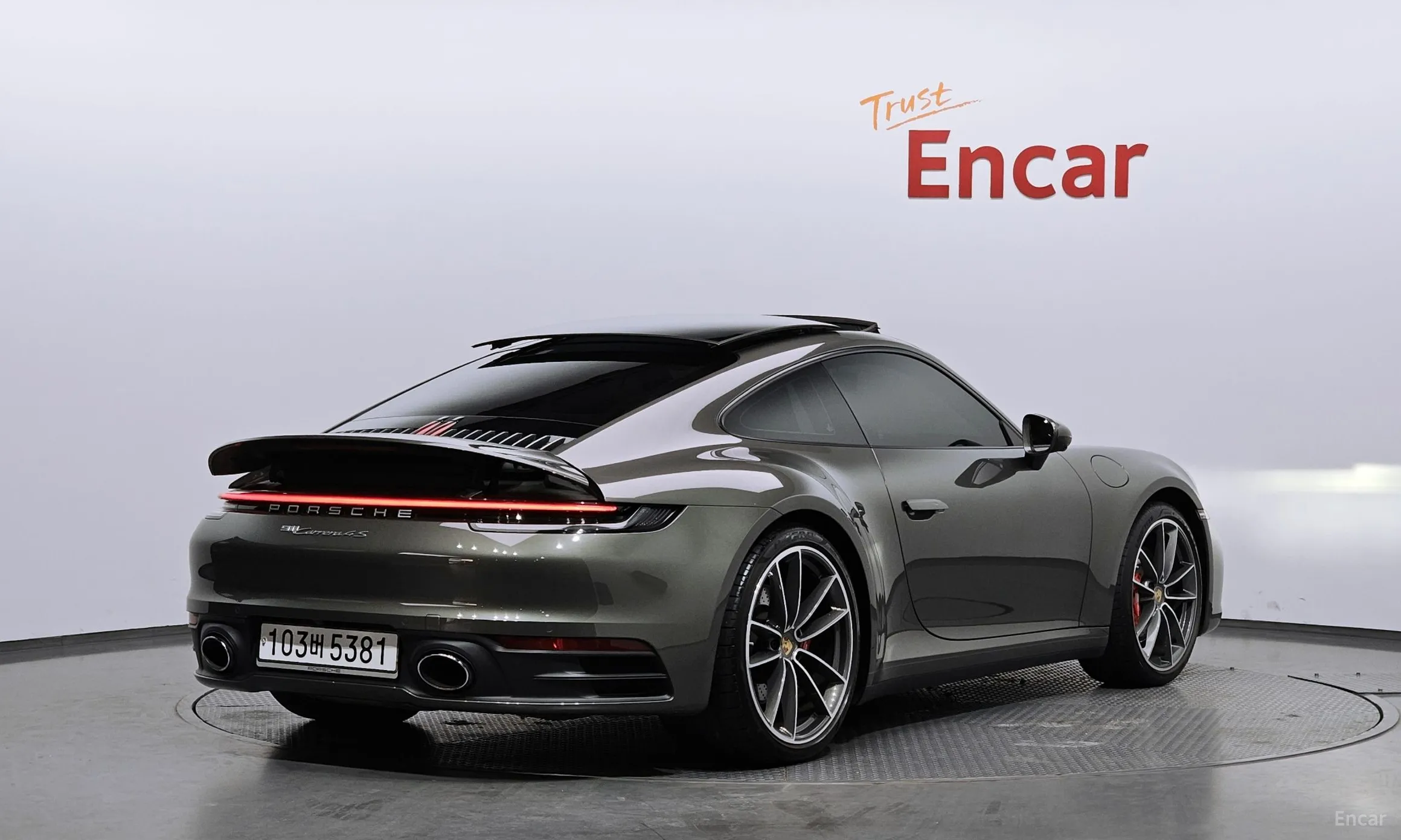 Porsche 911 (992)