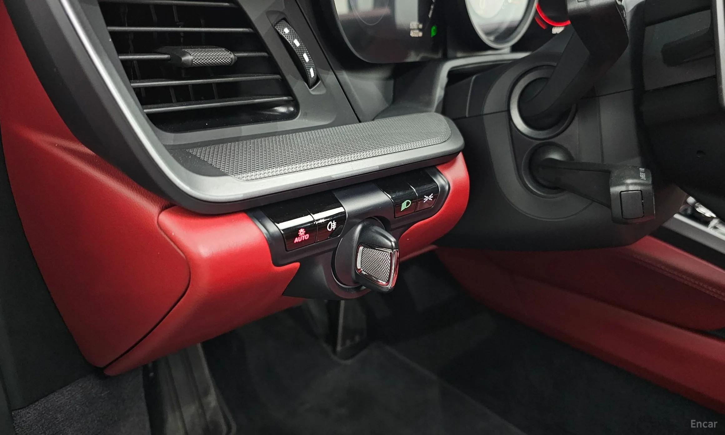 Porsche 911 (992) превью 16