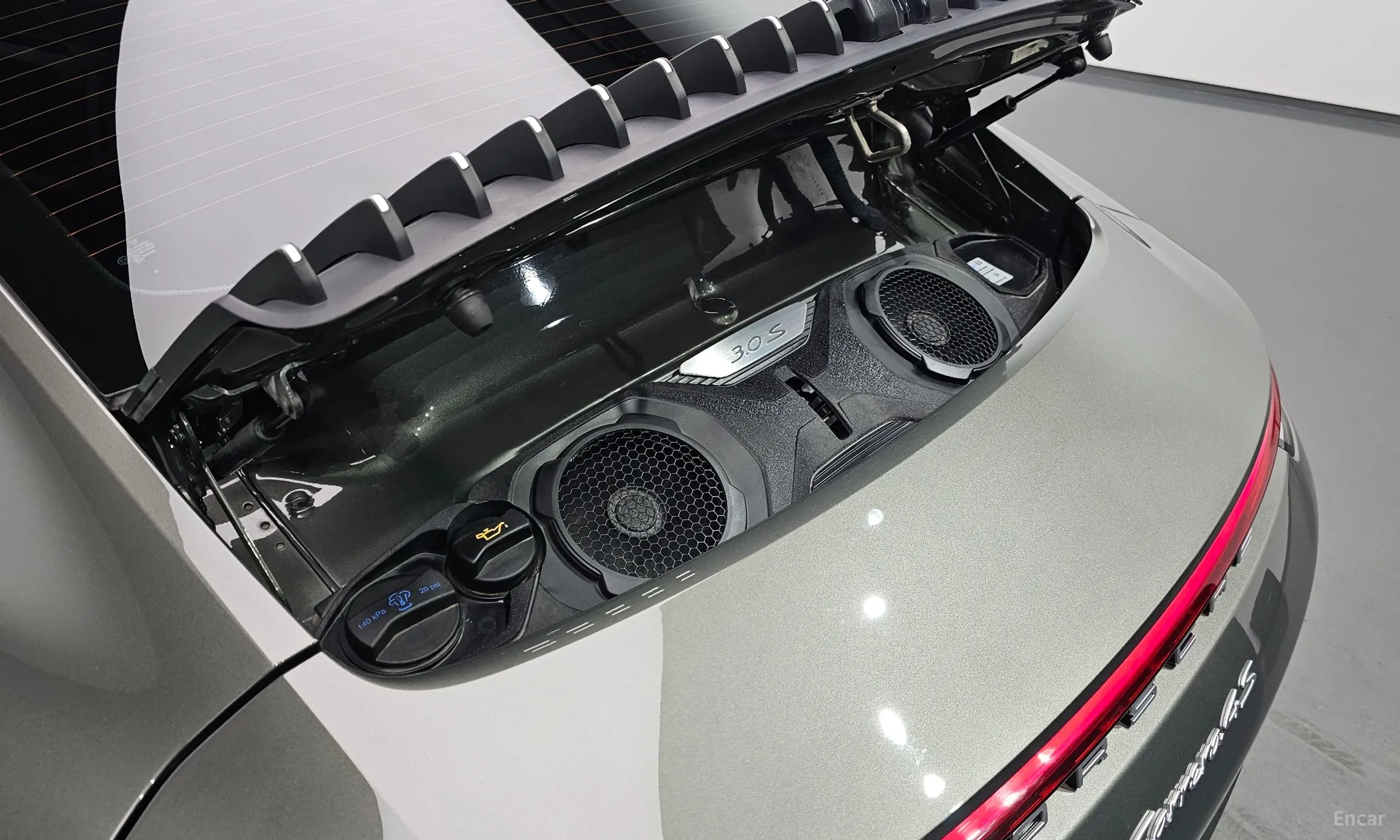 Porsche 911 (992) превью 20