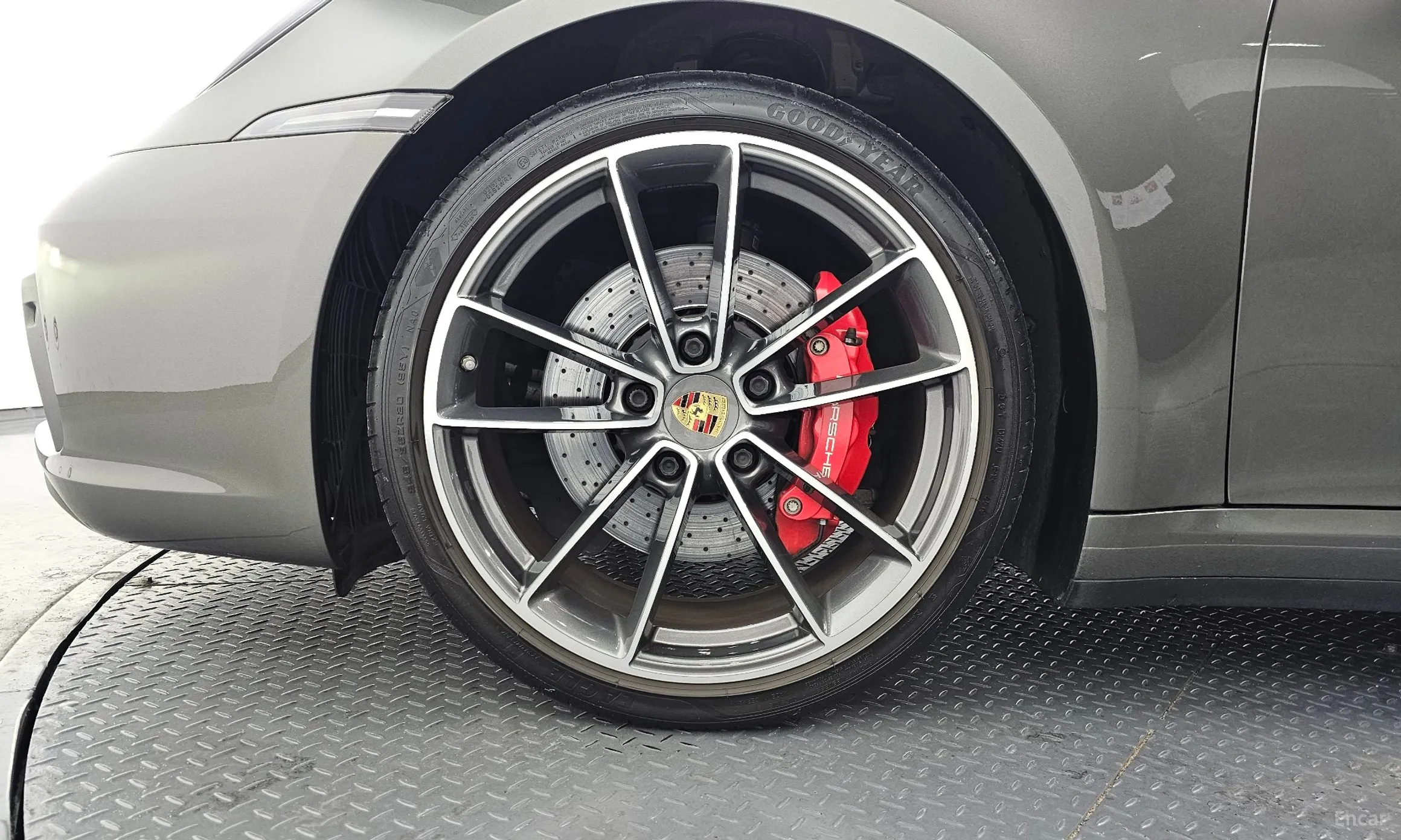 Porsche 911 (992) превью 5