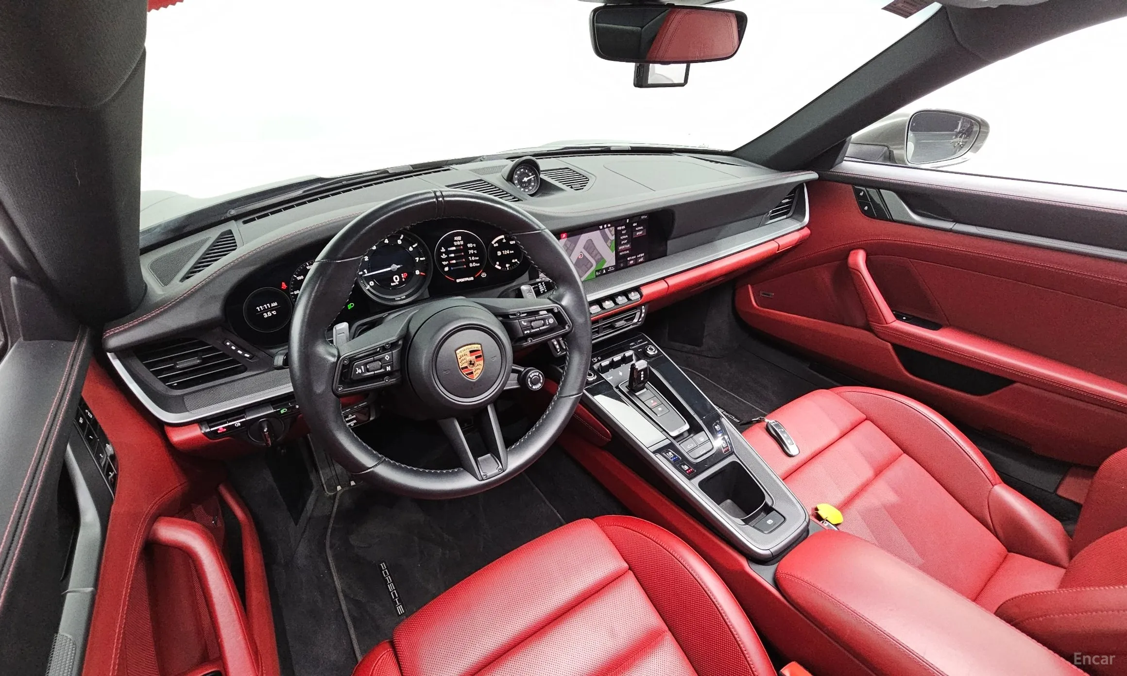 Porsche 911 (992) превью 7