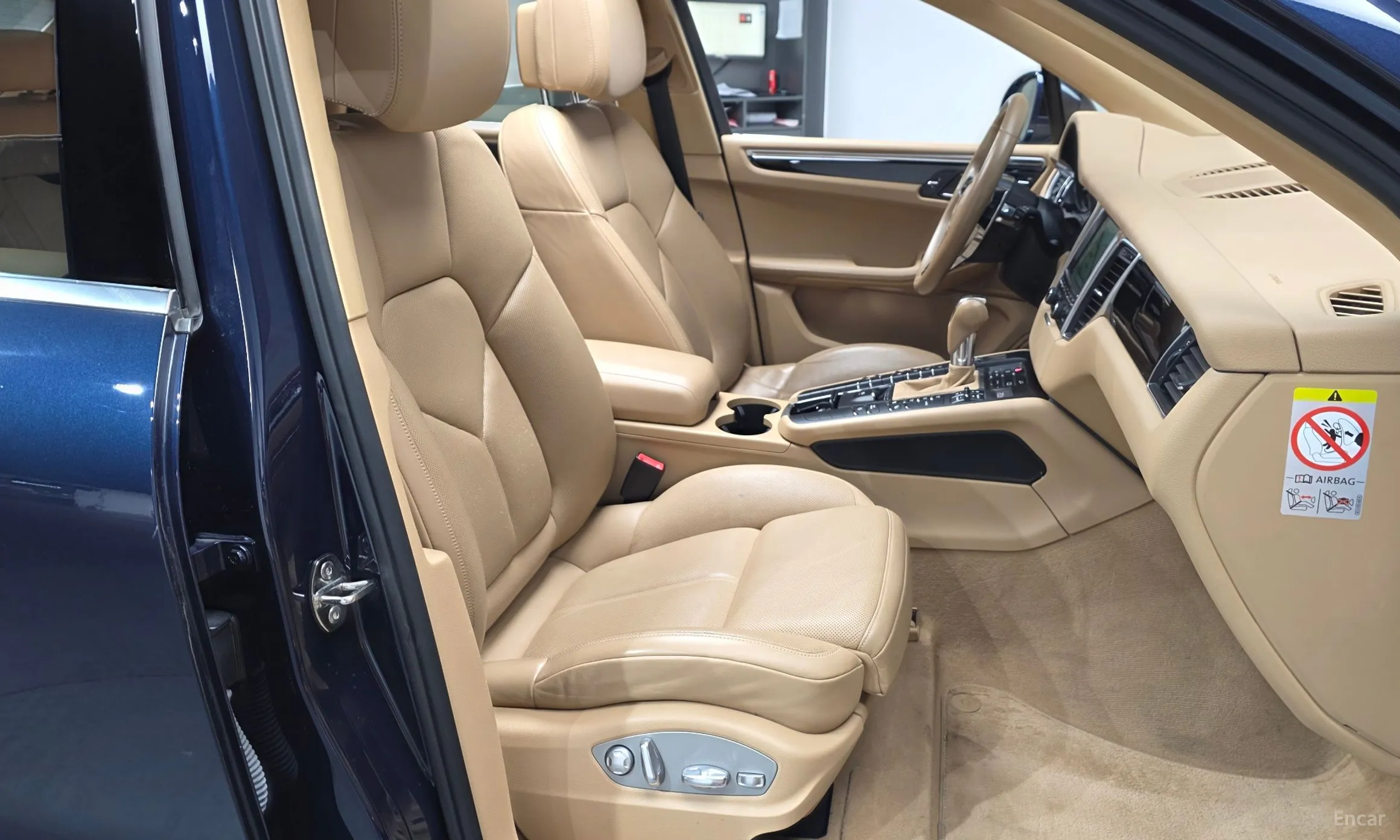 Porsche Macan превью 10