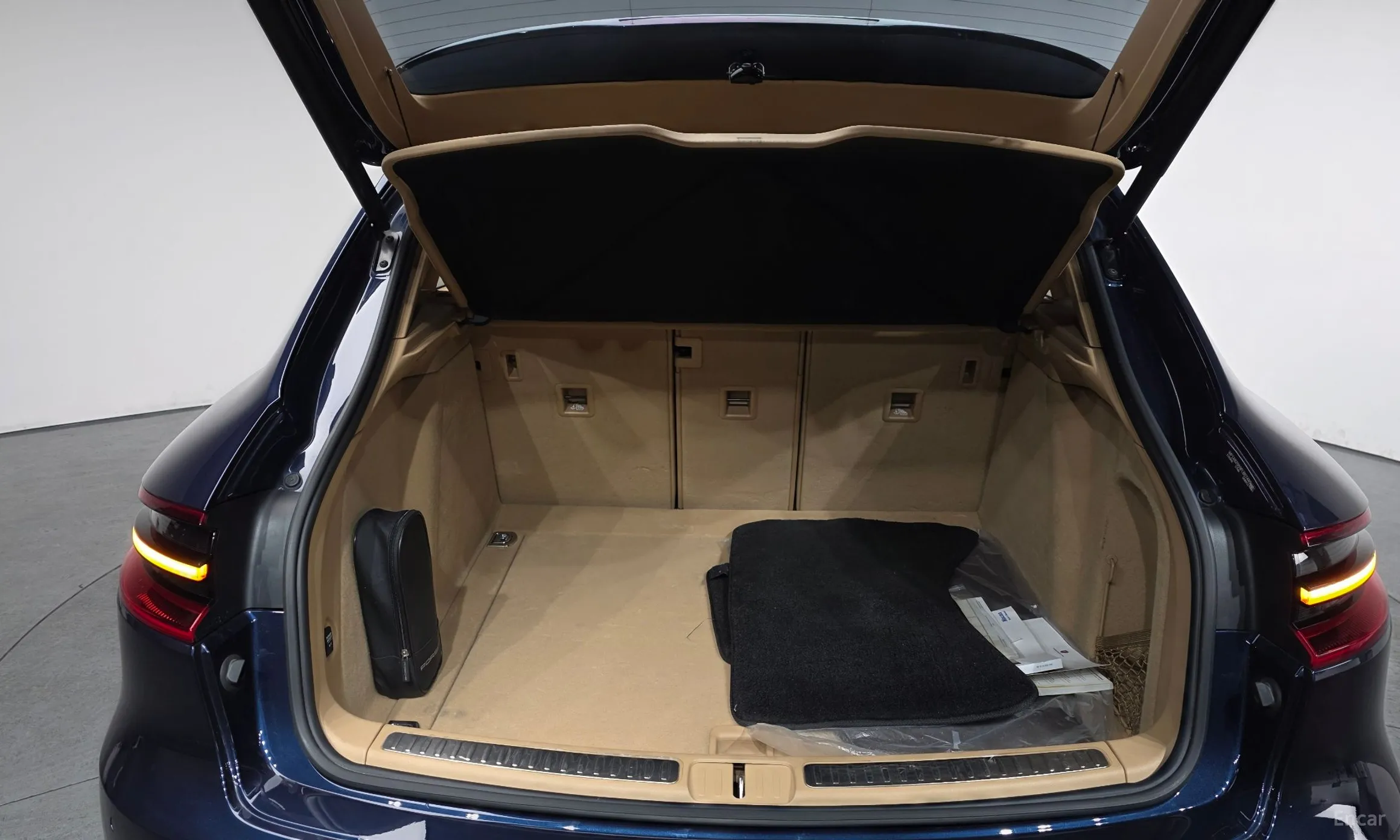 Porsche Macan превью 19
