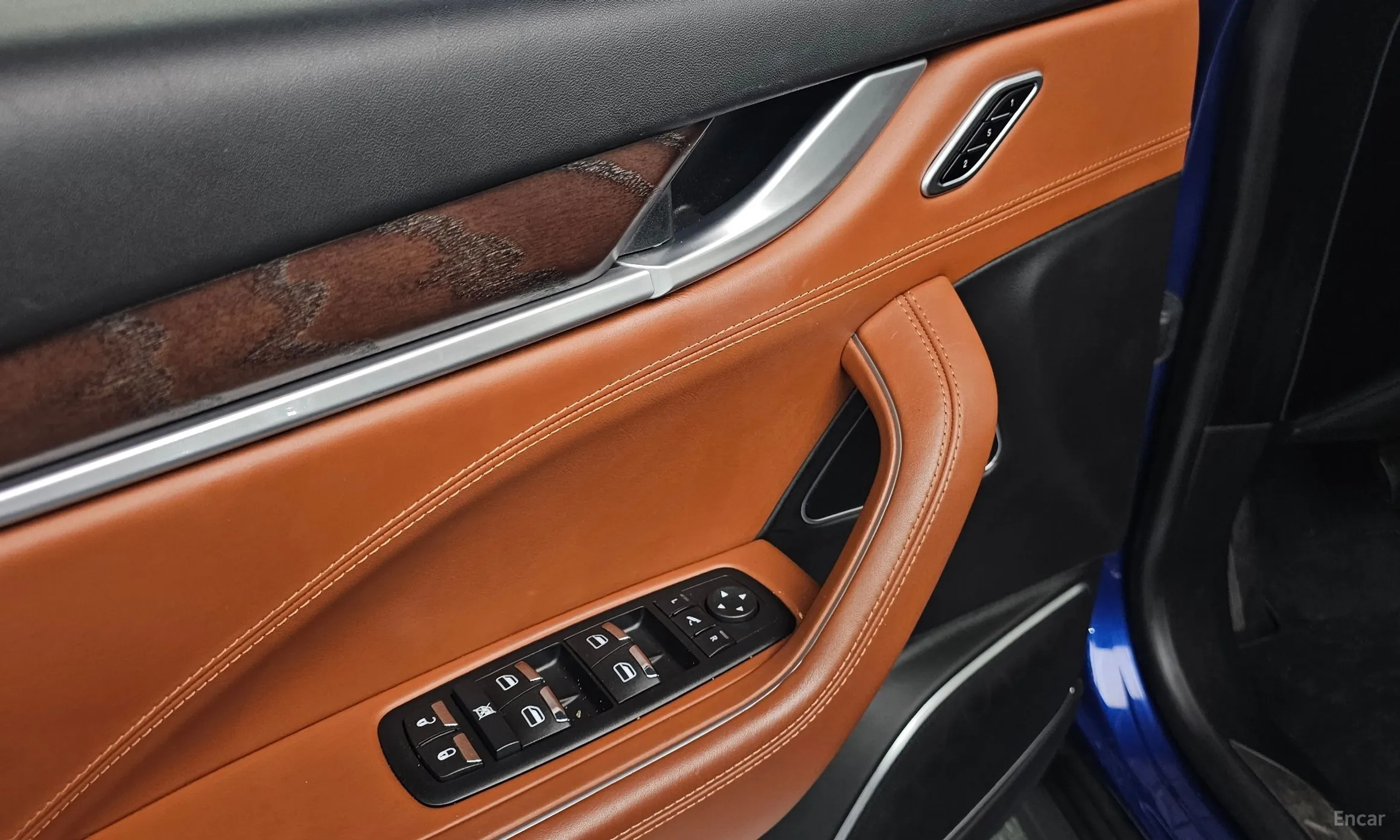 Maserati Levante превью 17
