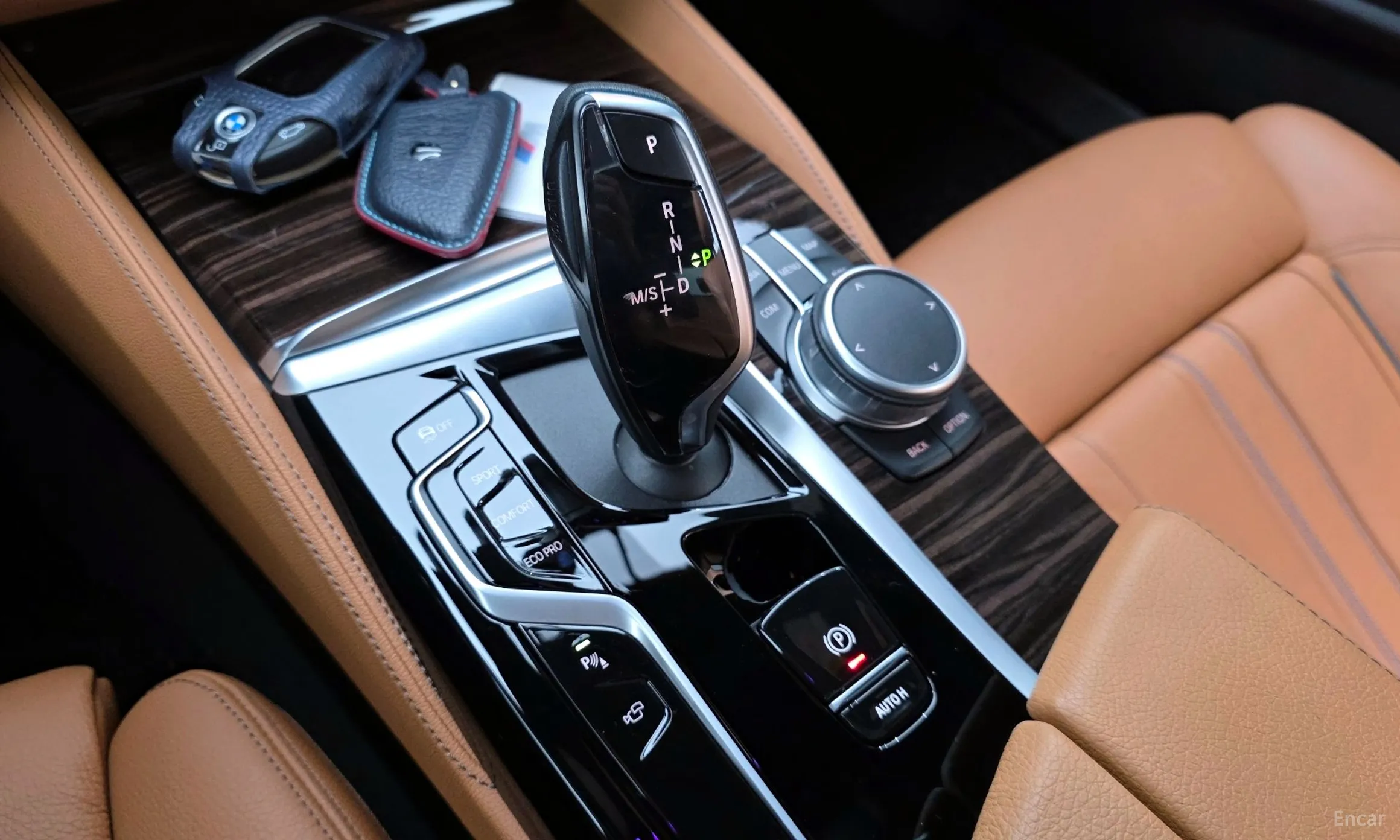 BMW 5 Series (G30) превью 9