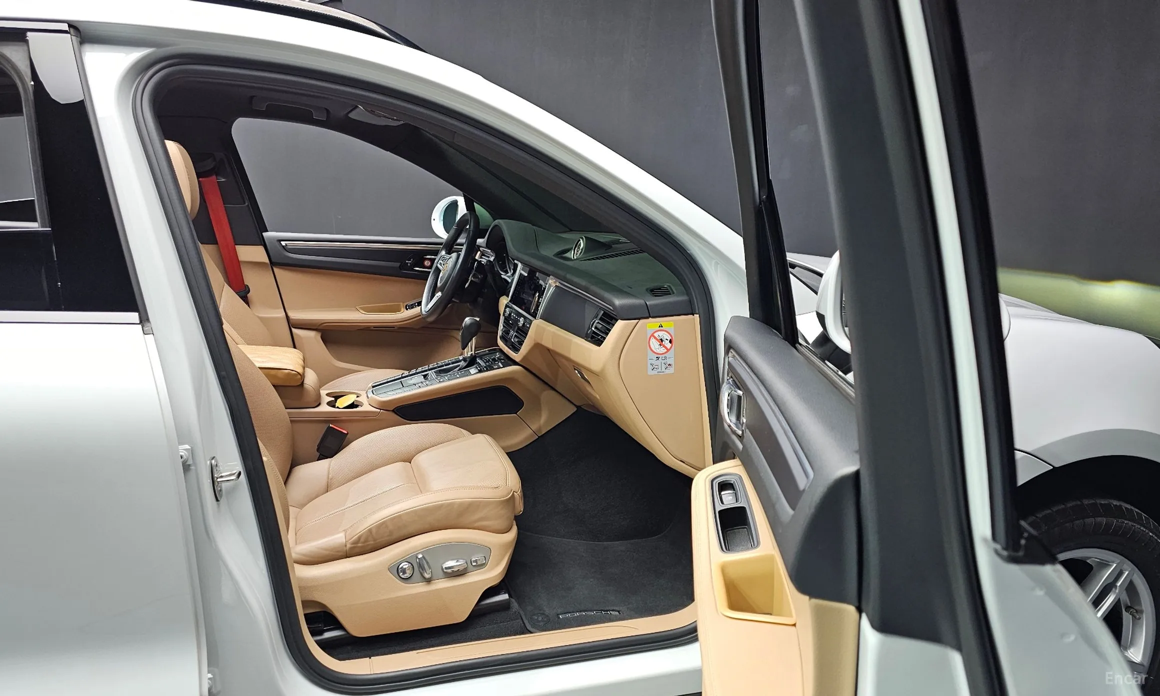 Porsche Macan превью 11