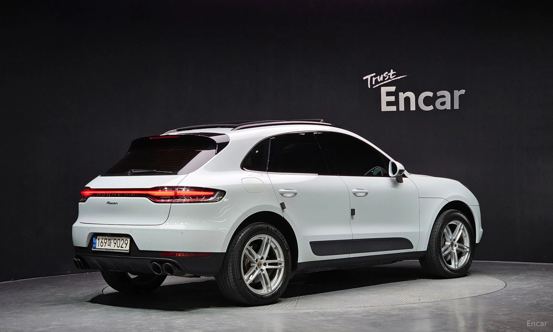 Porsche Macan превью 2