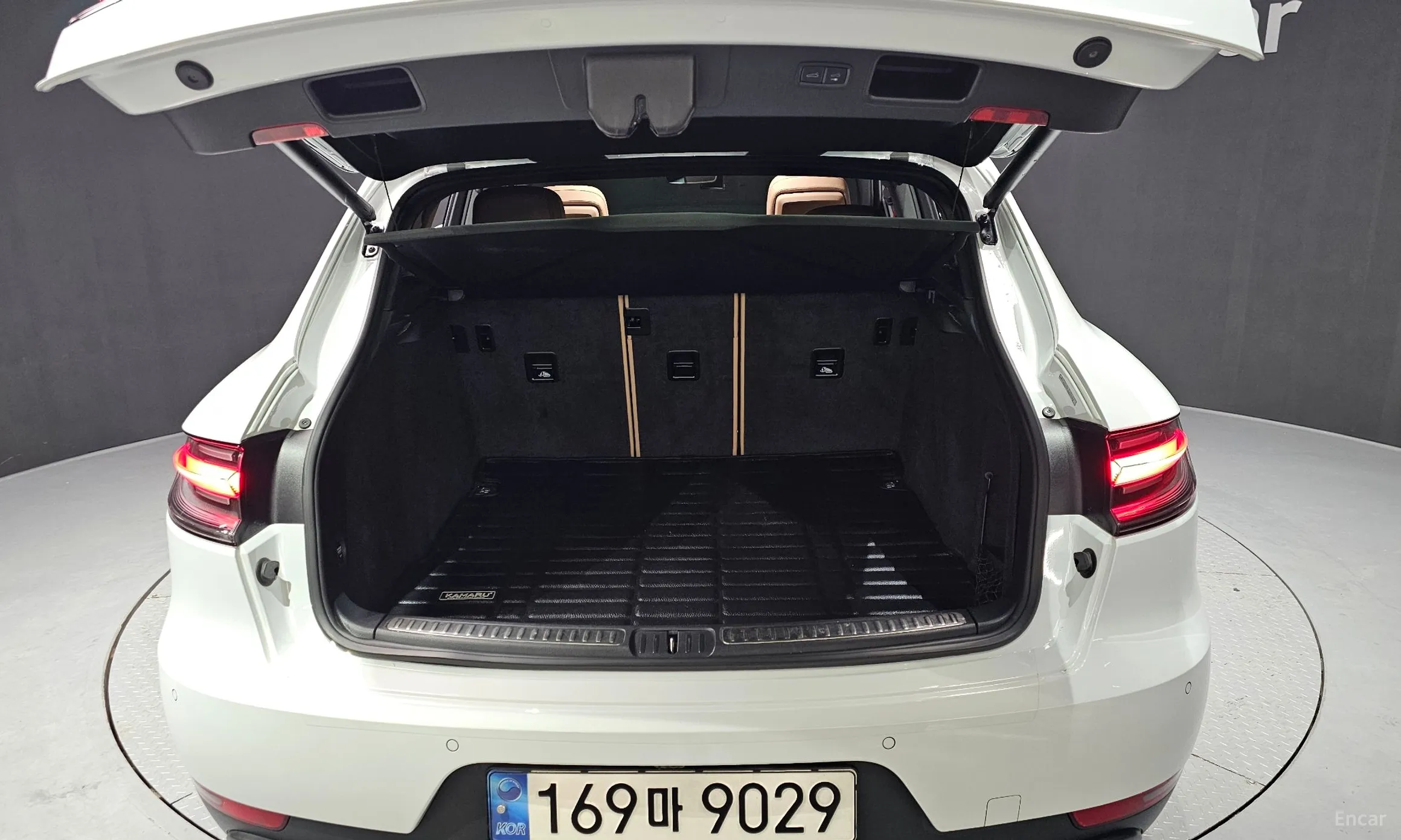 Porsche Macan превью 20