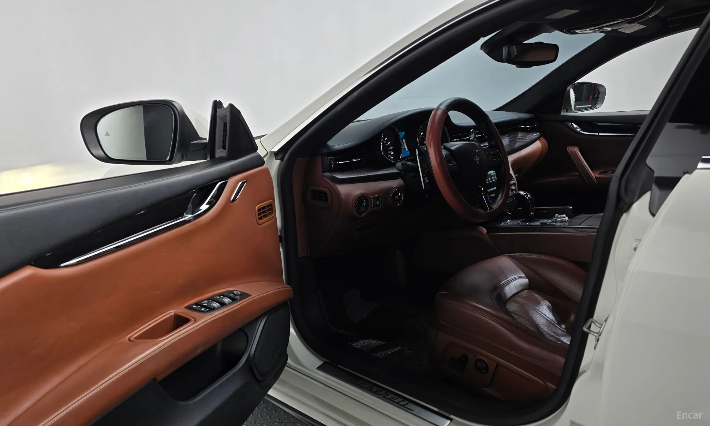 Maserati Quattroporte превью 10