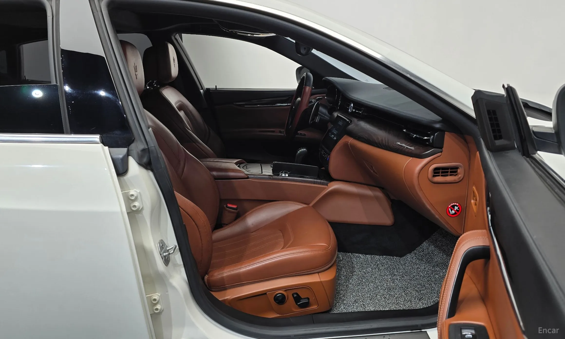 Maserati Quattroporte превью 11
