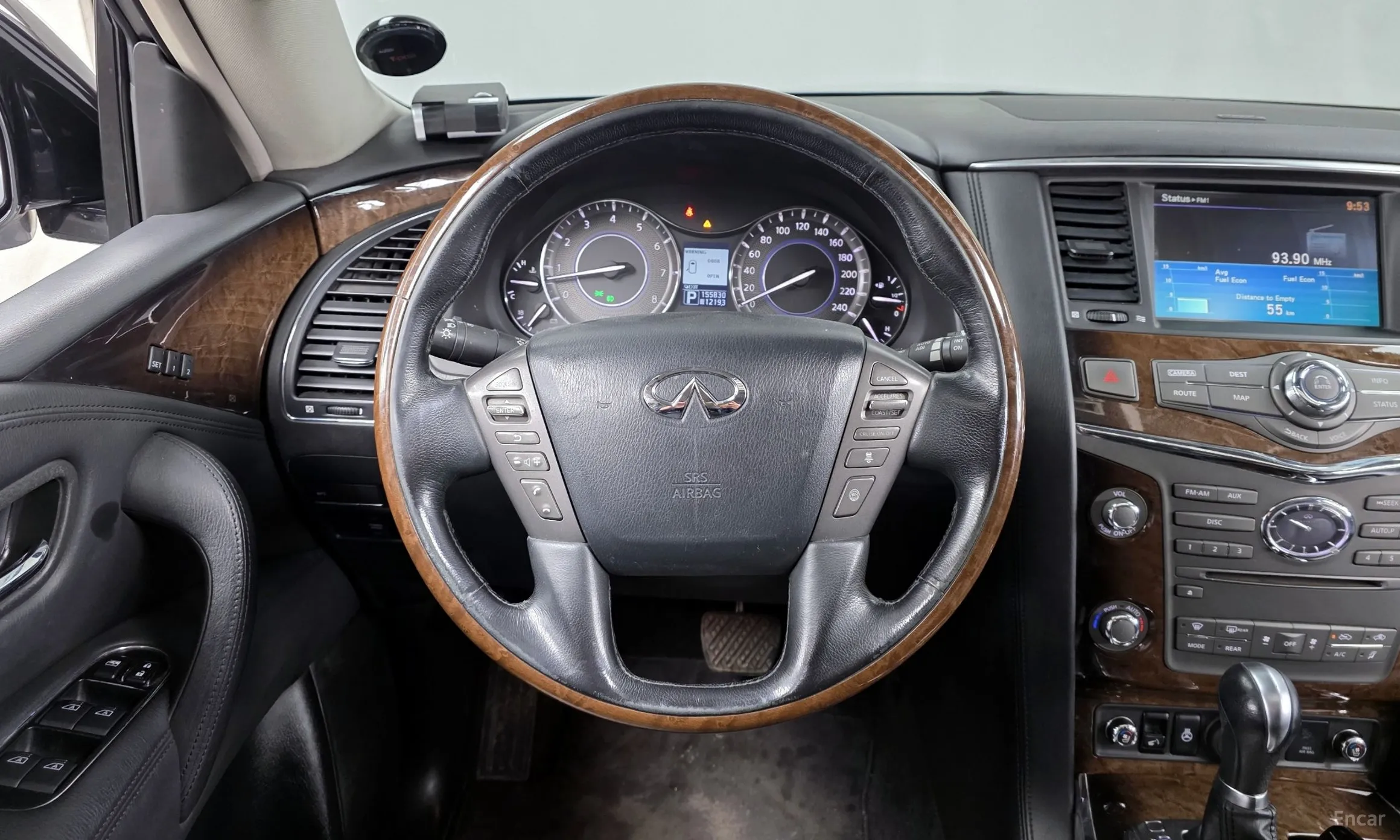 Infiniti QX56 превью 13