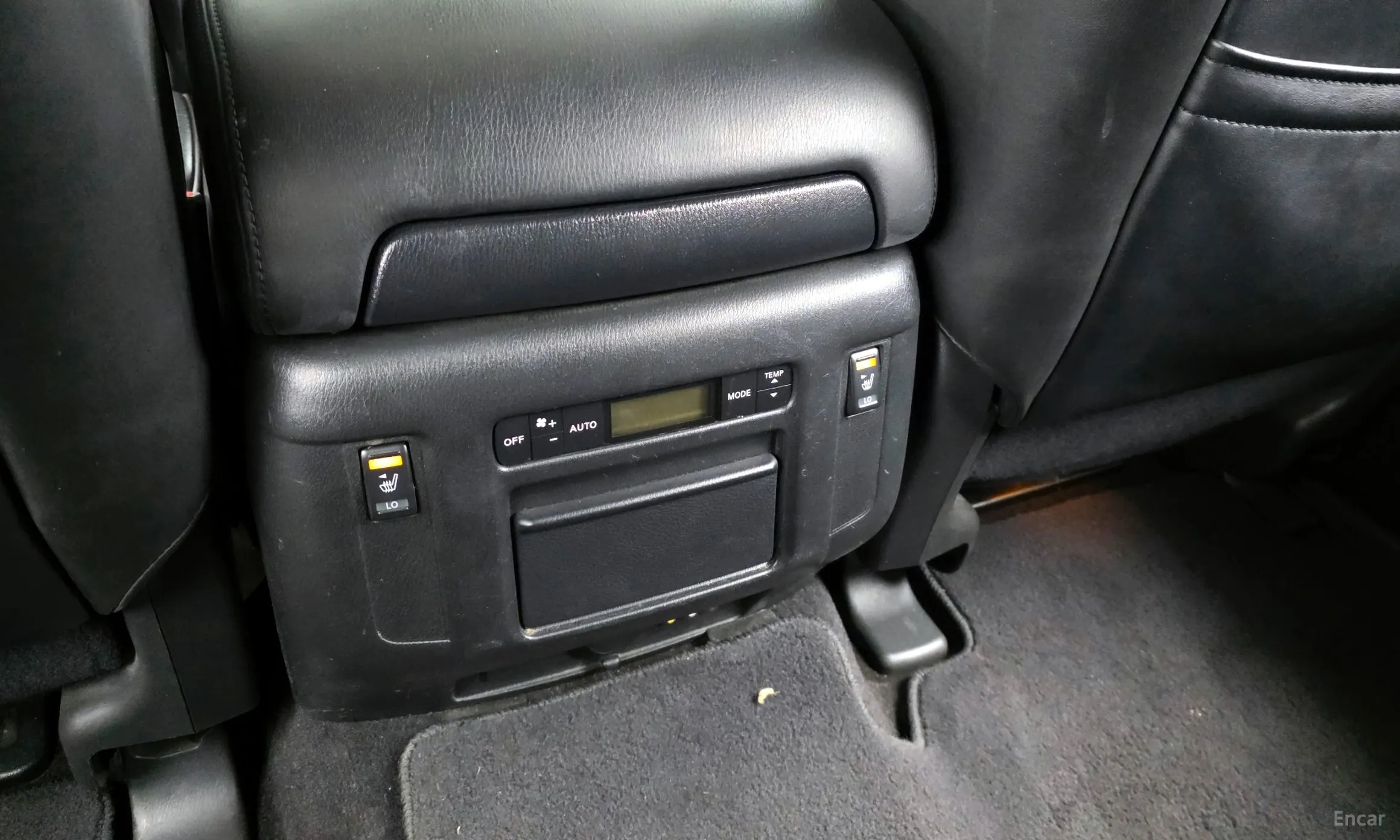 Infiniti QX56 превью 19