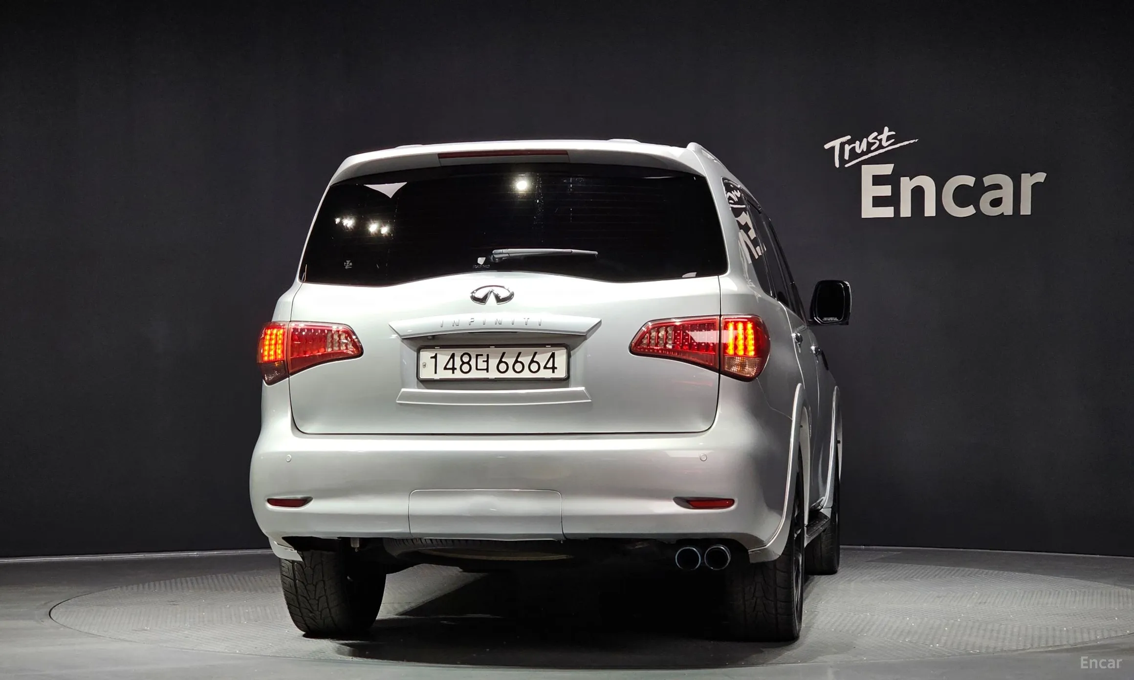 Infiniti QX56 превью 4