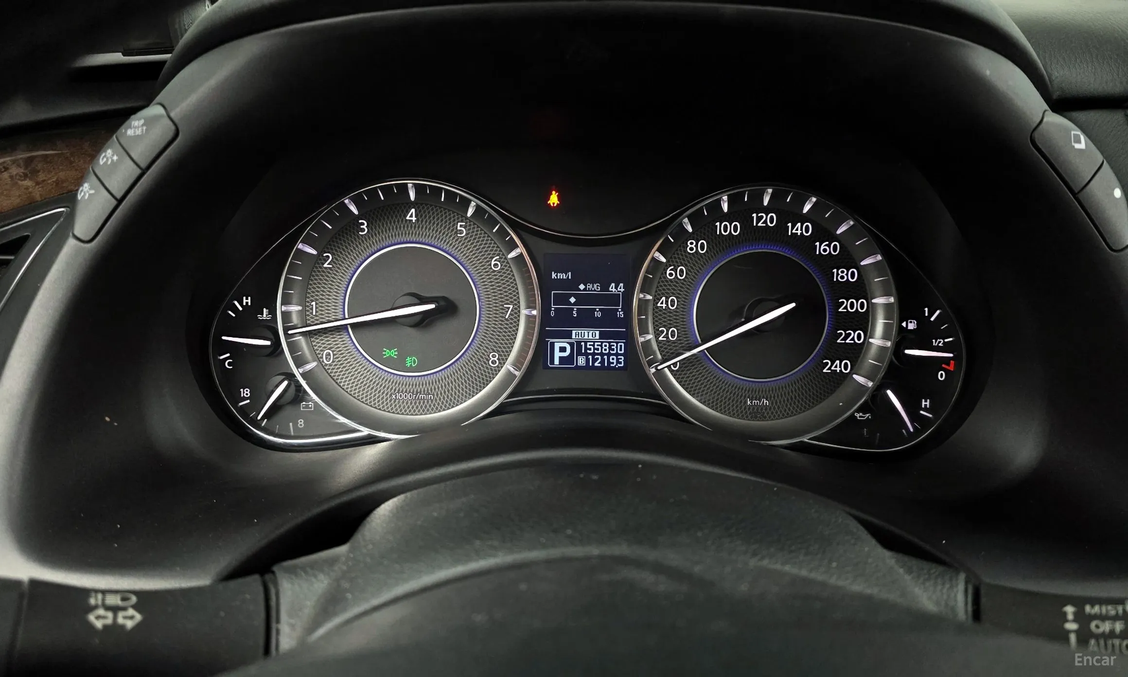 Infiniti QX56 превью 8