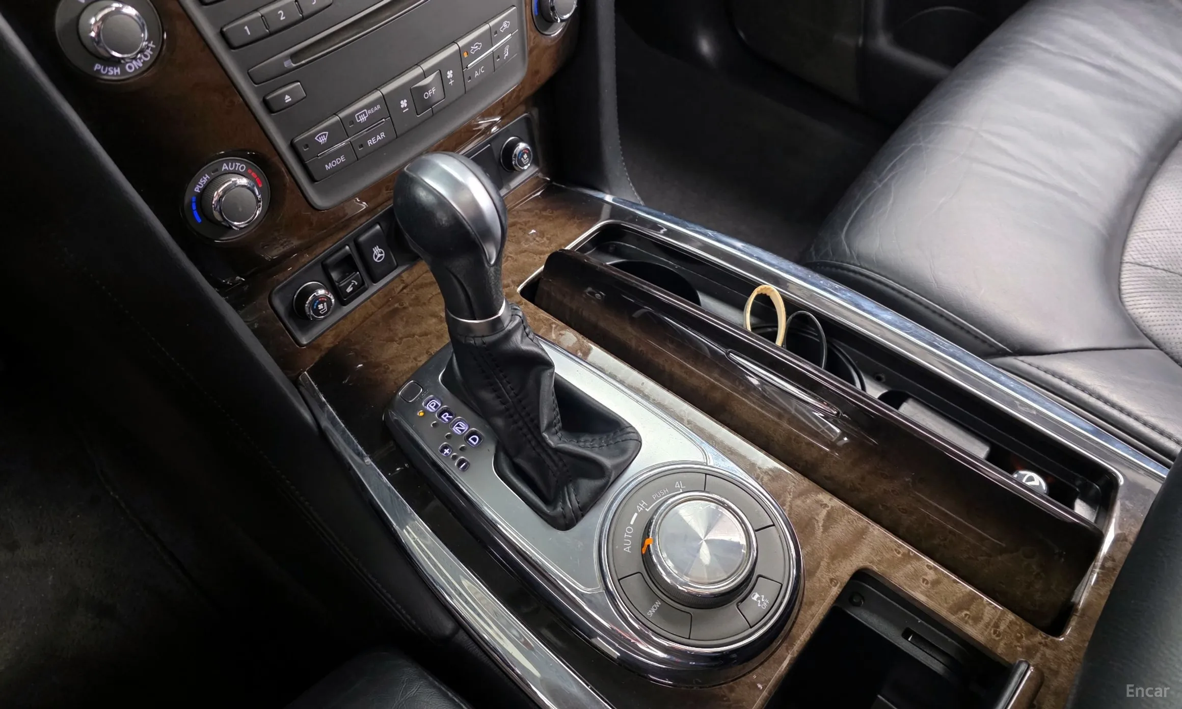 Infiniti QX56 превью 9