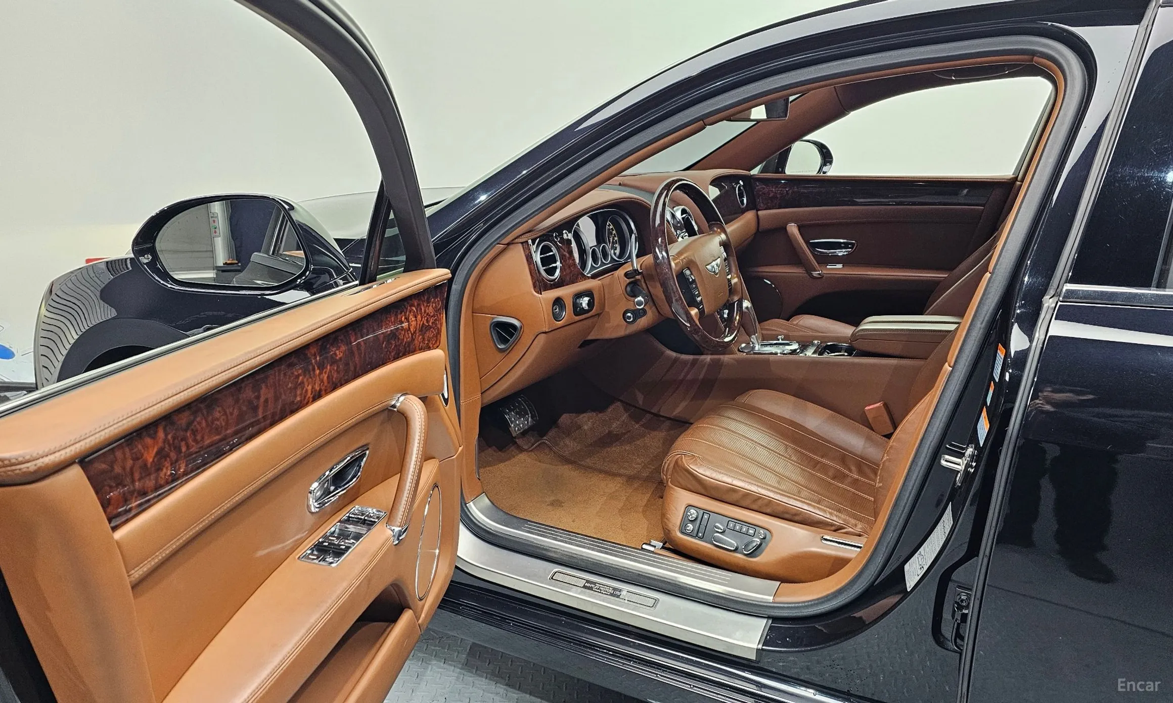 Bentley Flying Spur 2nd Generation превью 10