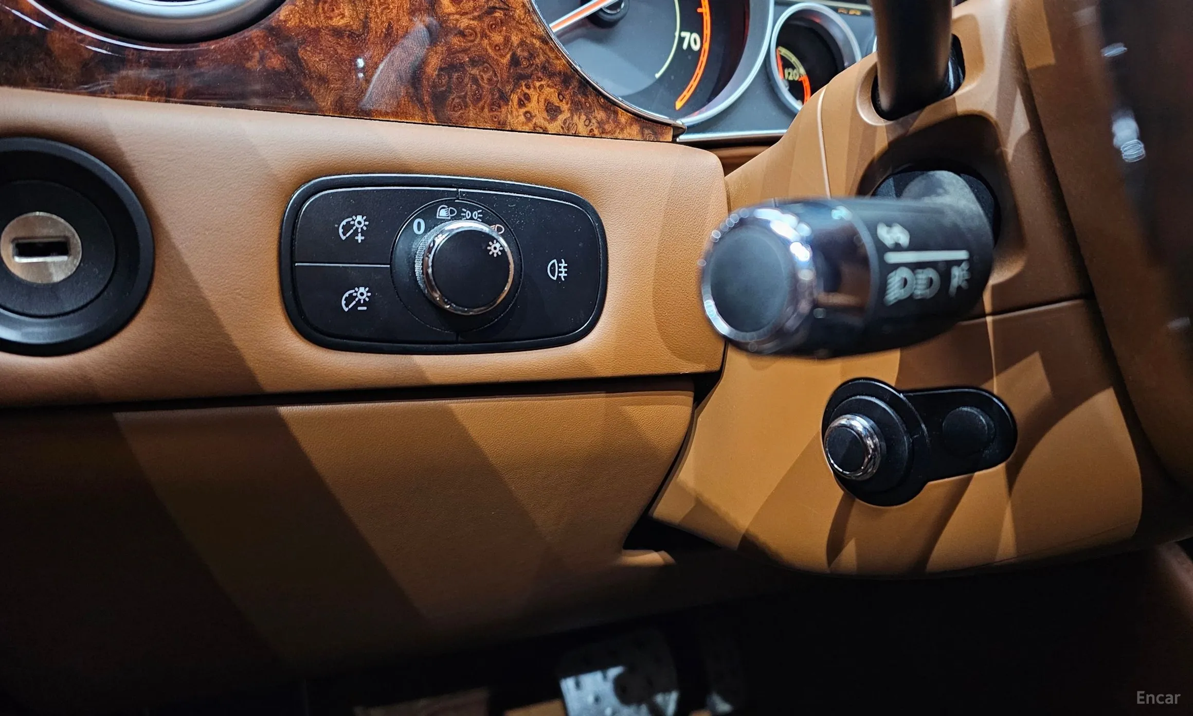 Bentley Flying Spur 2nd Generation превью 17