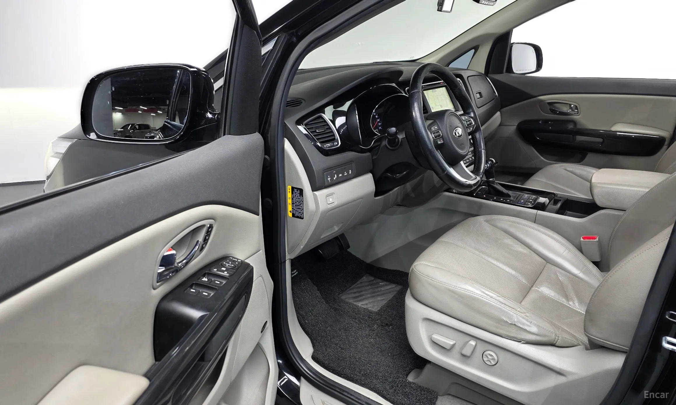 Kia Carnival превью 11