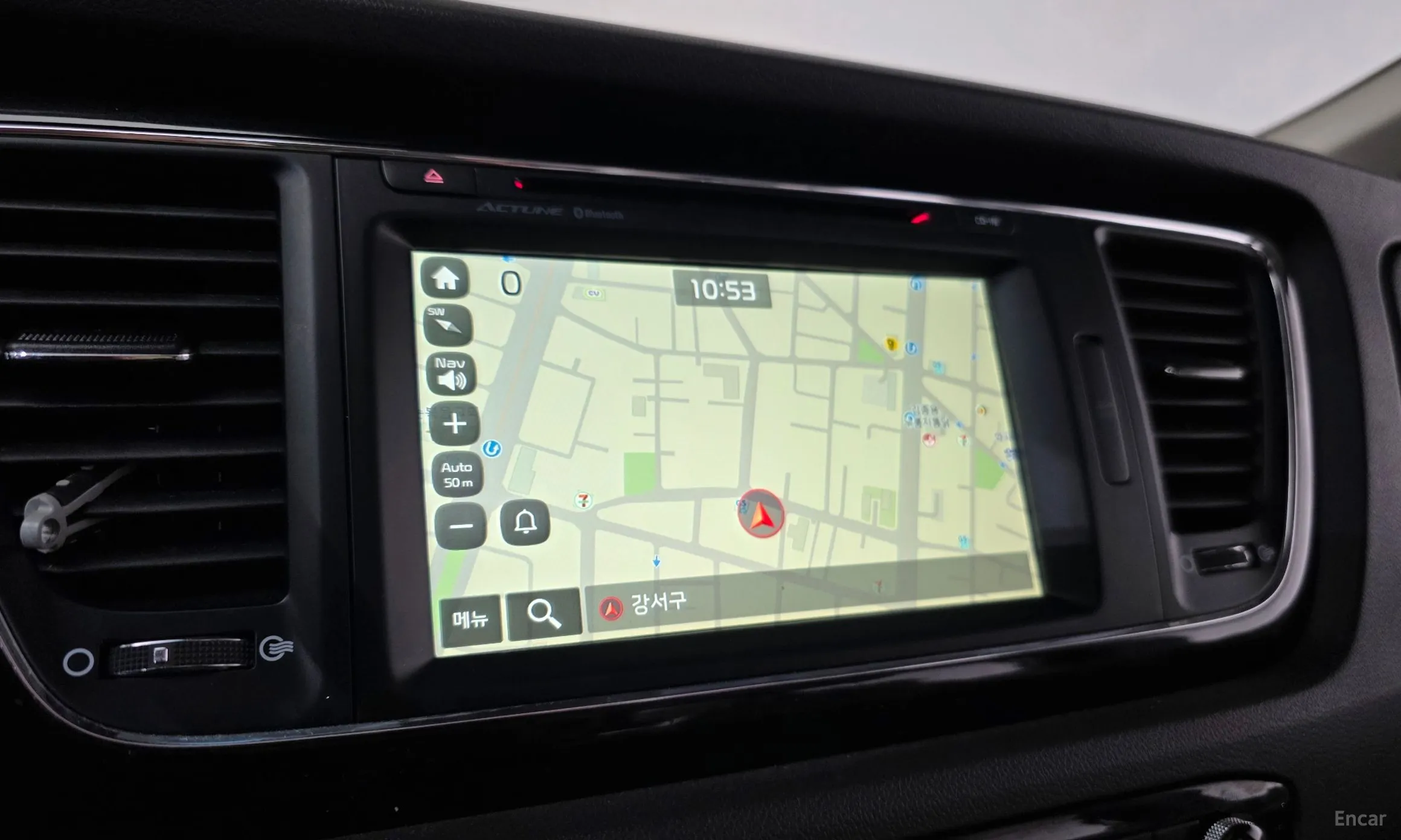 Kia Carnival превью 14