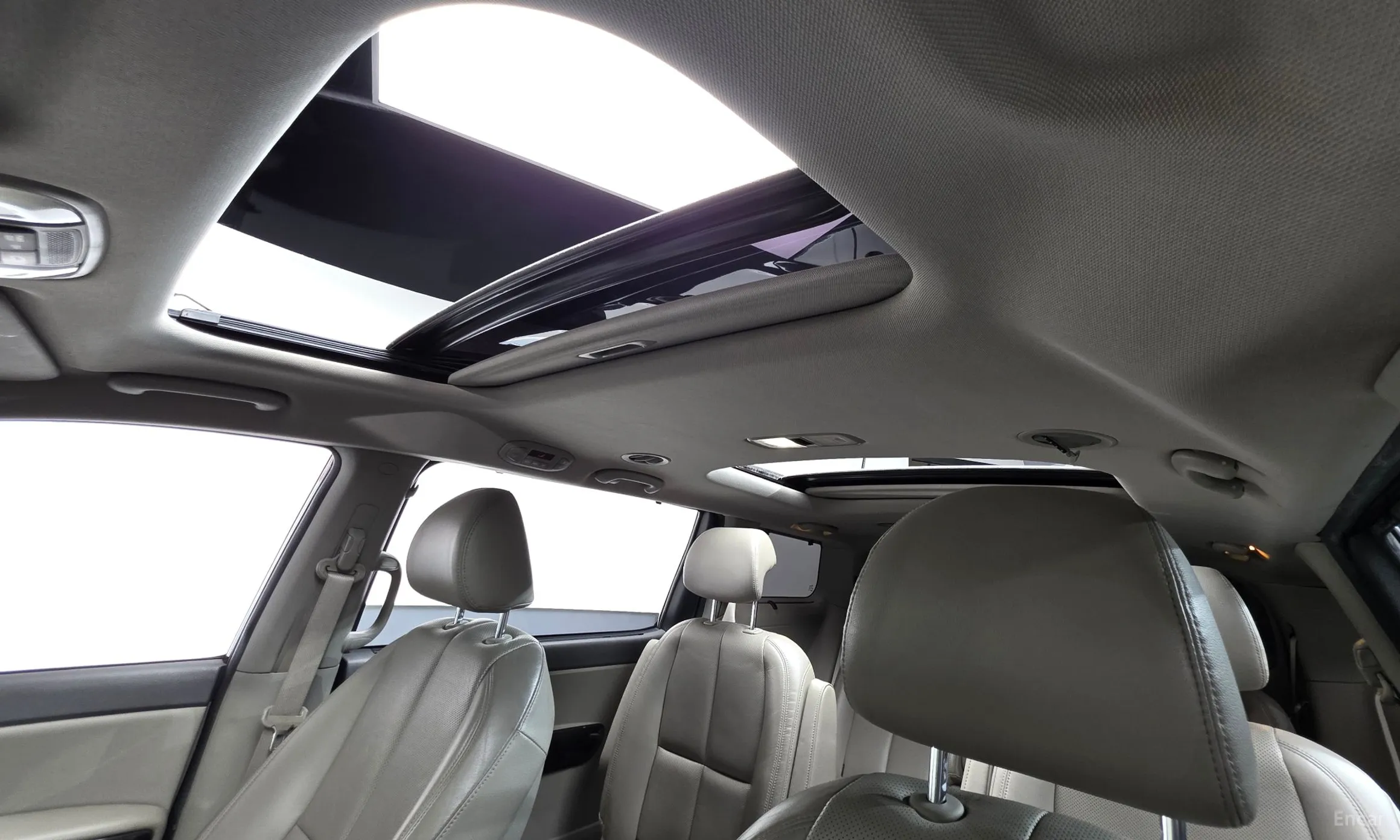 Kia Carnival превью 17
