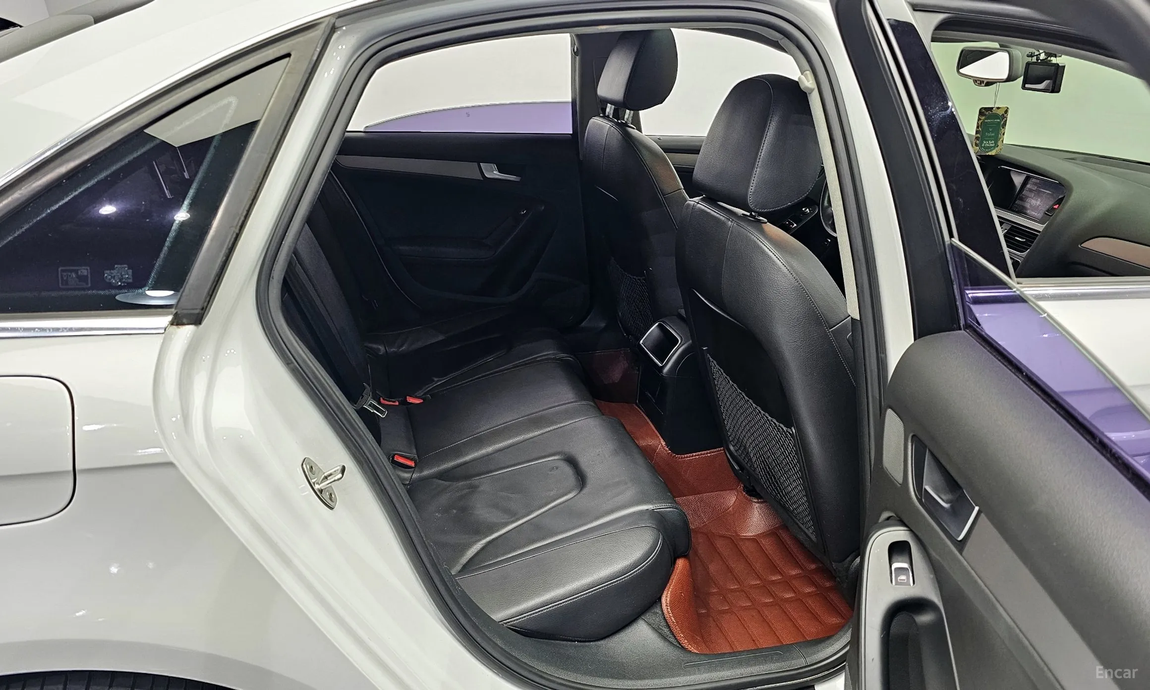Audi New A4 превью 12