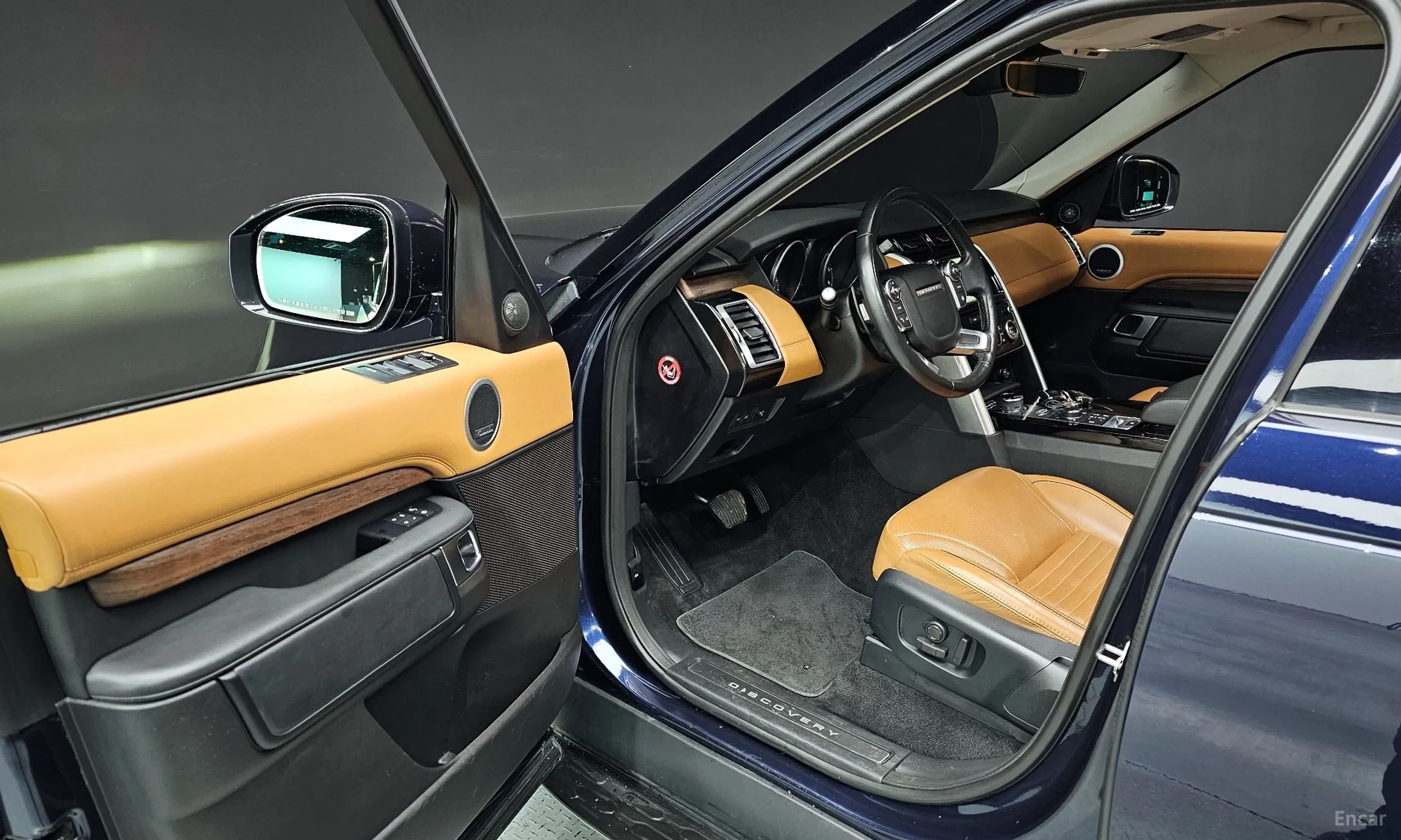 Land Rover Discovery 5 превью 10