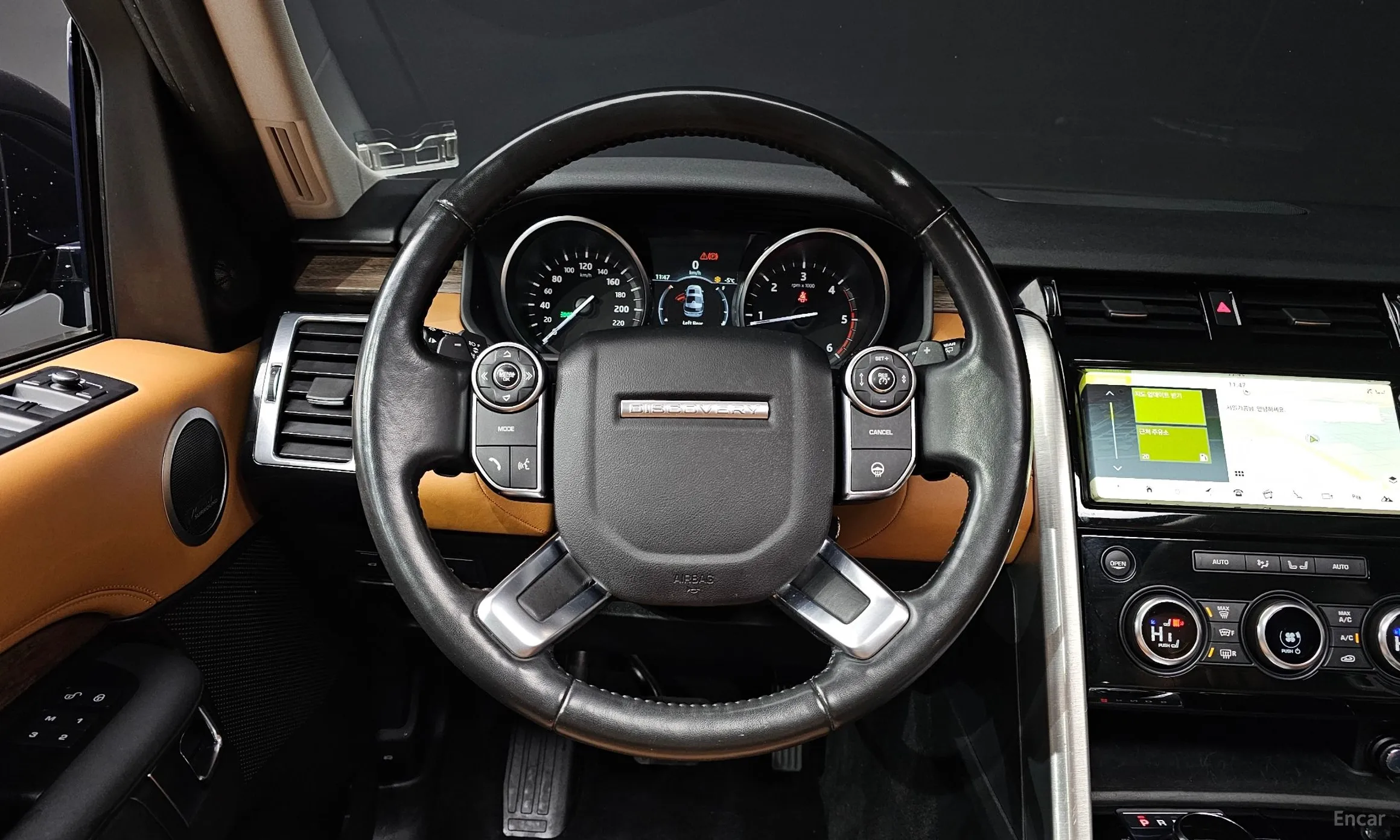 Land Rover Discovery 5 превью 13