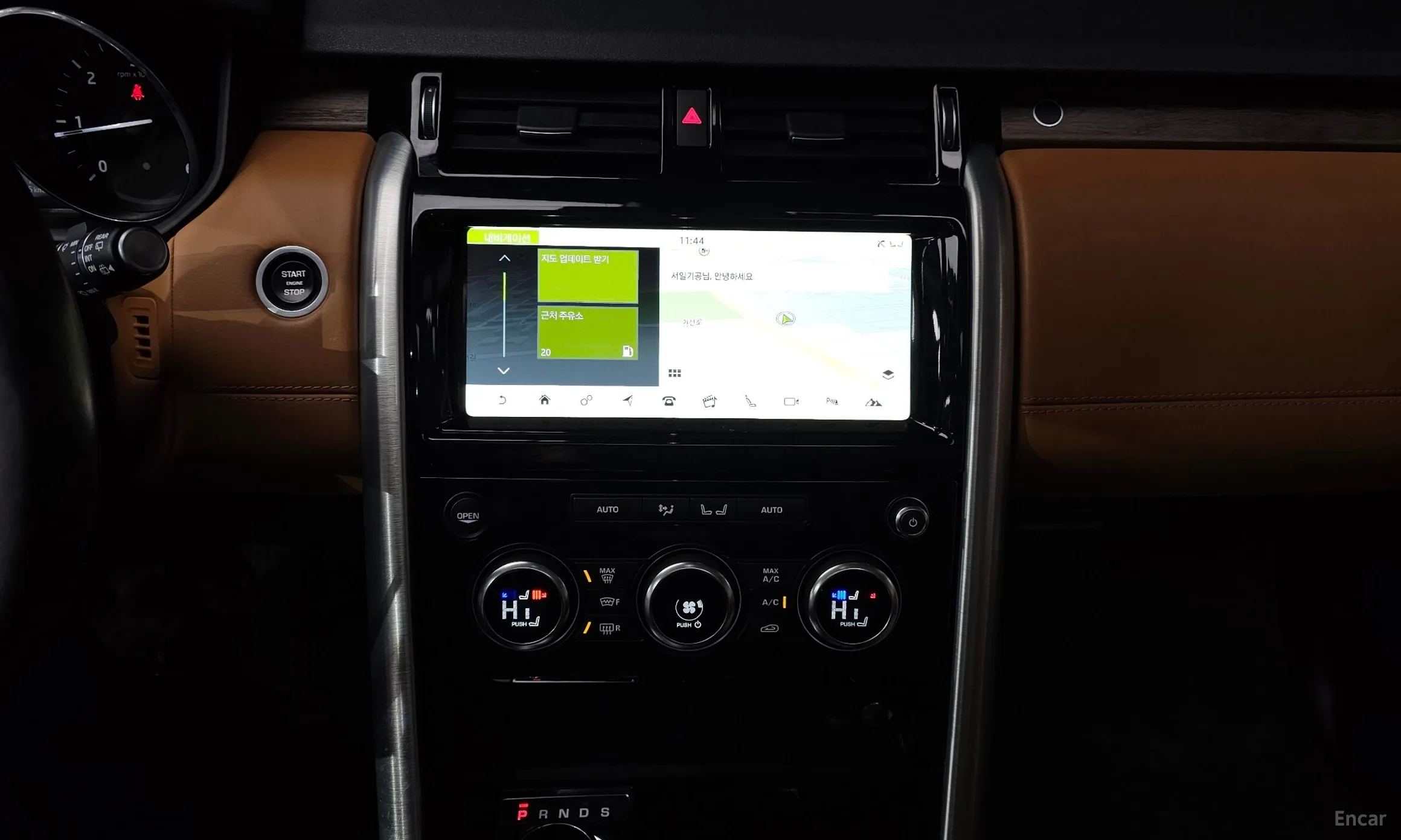 Land Rover Discovery 5 превью 14