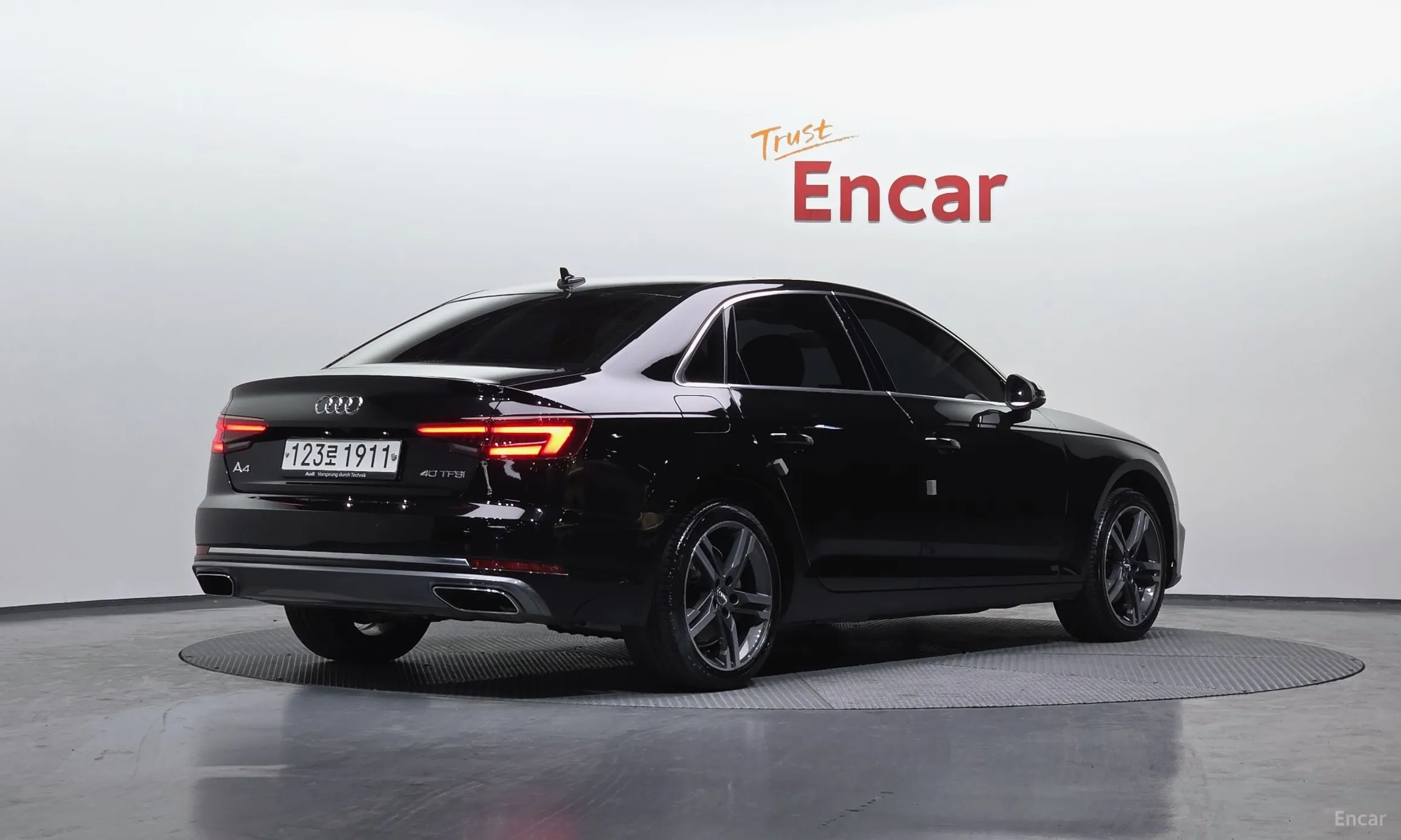 Audi A4 (B9) превью 2