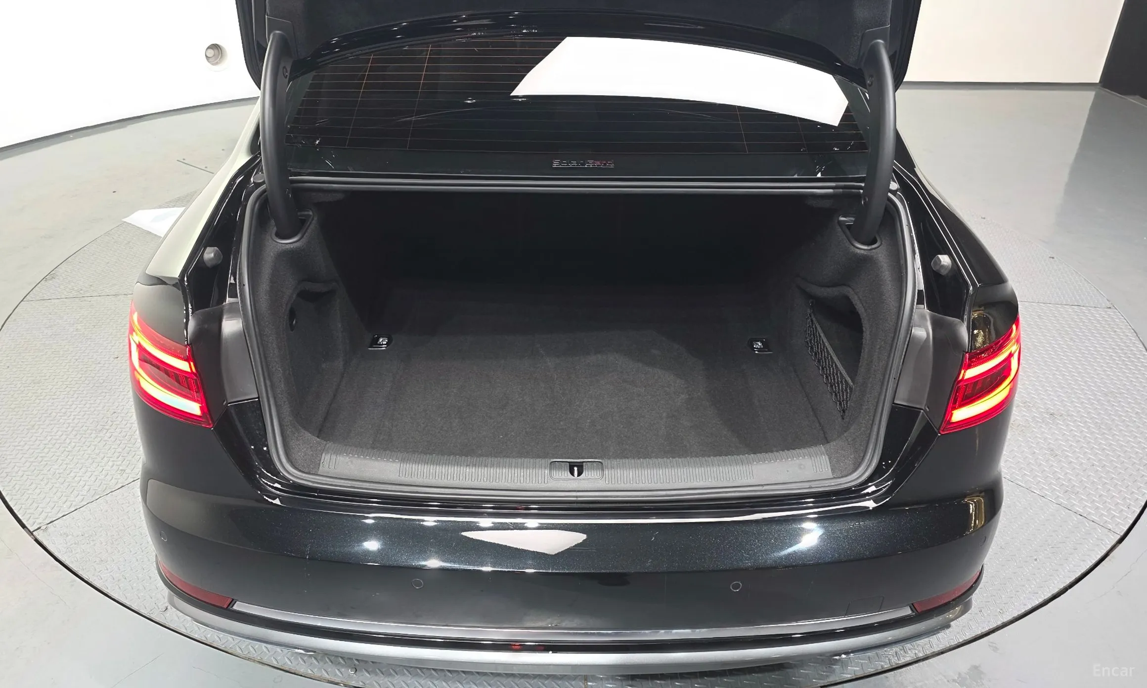 Audi A4 (B9) превью 20